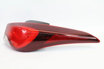 2014-2016 HYUNDAI ELANTRA SEDAN RH PASSENGER OUTER TAILLIGHT TAIL LIGHT LAMP OEM