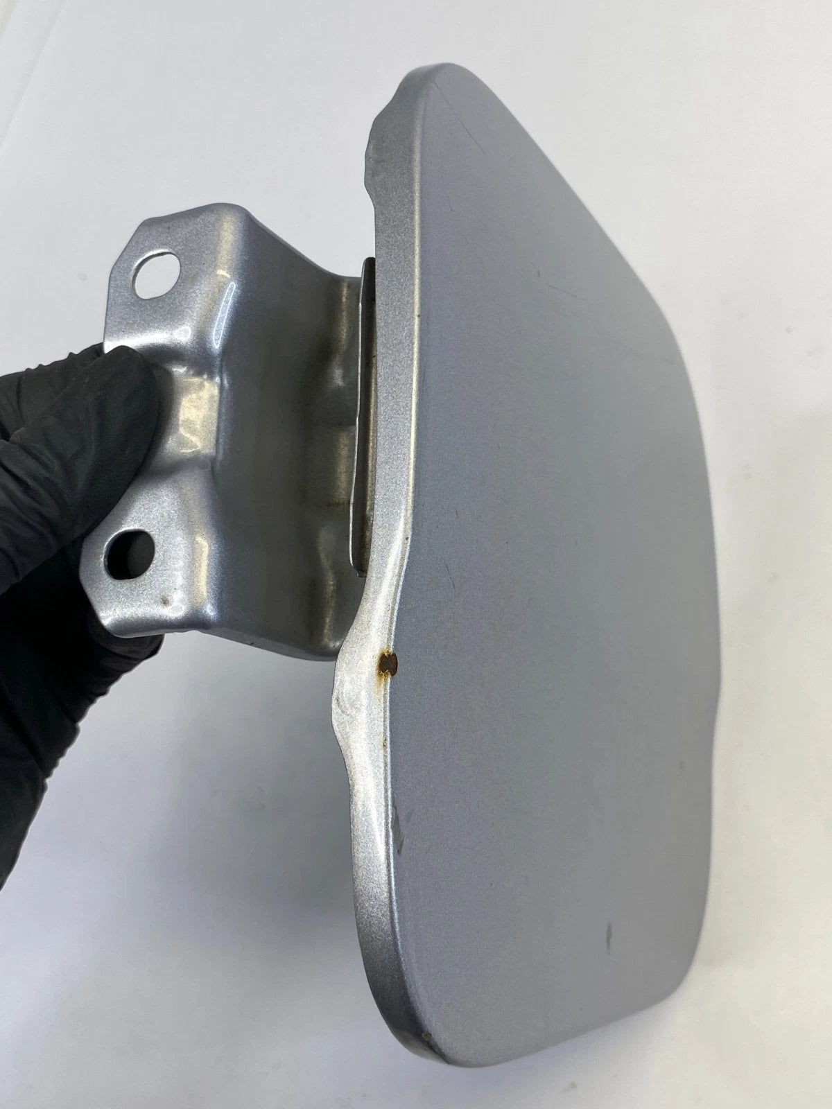 2001-2005 HONDA CIVIC SEDAN GAS TANK FUEL FILLER DOOR LID COVER ASSEMBLY