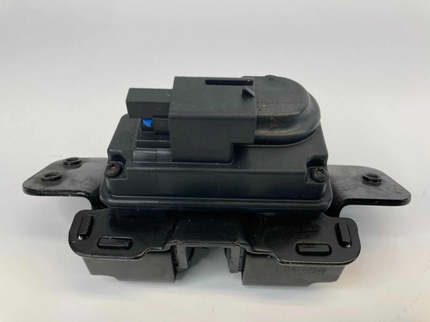 2007-2012 DODGE CALIBER REAR TRUNK LATCH LIFTGATE LOCK ACTUATOR 176ABA OEM