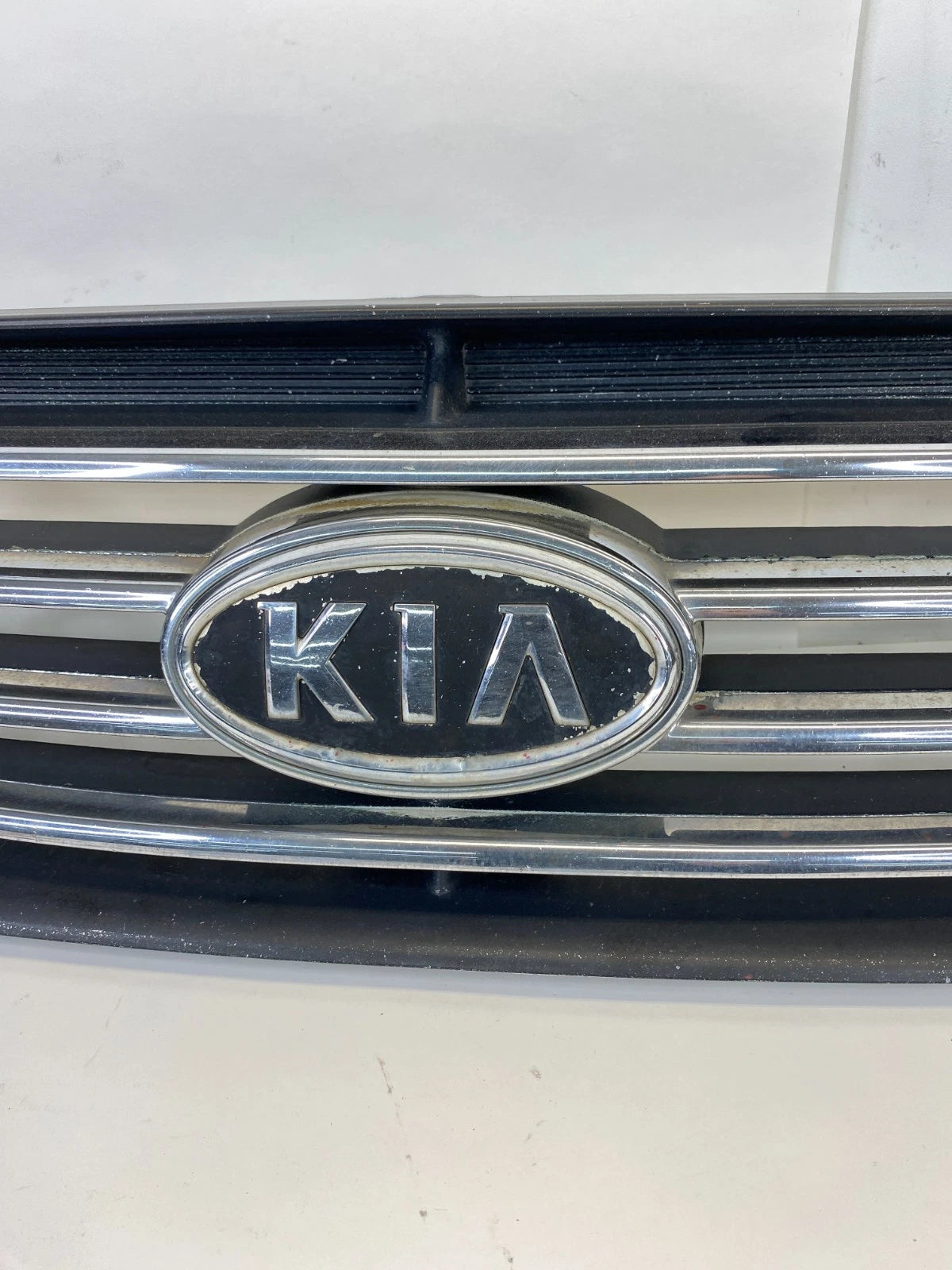 06 07 08 KIA OPTIMA FR BUMPER UPPER GRILL GRILLE CHROME W EMBLEM 86350-2G100 OEM
