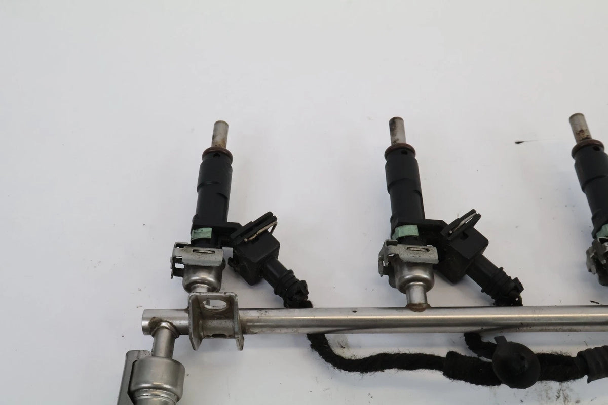 2011-2015 CHEVROLET CRUZE 1.8L FUEL INJECTORS RAIL ASSEMBLY WITH HARNESS OEM