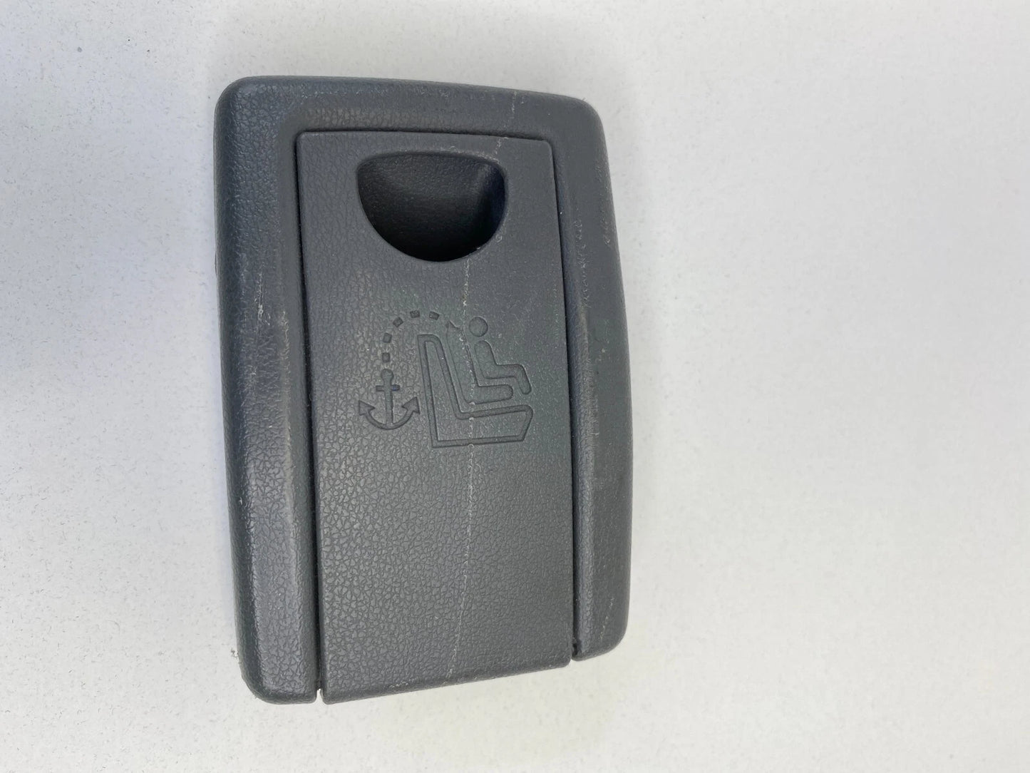 2004-2009 TOYOTA PRIUS CENTER REAR SEAT BACK CHILD ANCHOR COVER TRIM 72996-60110