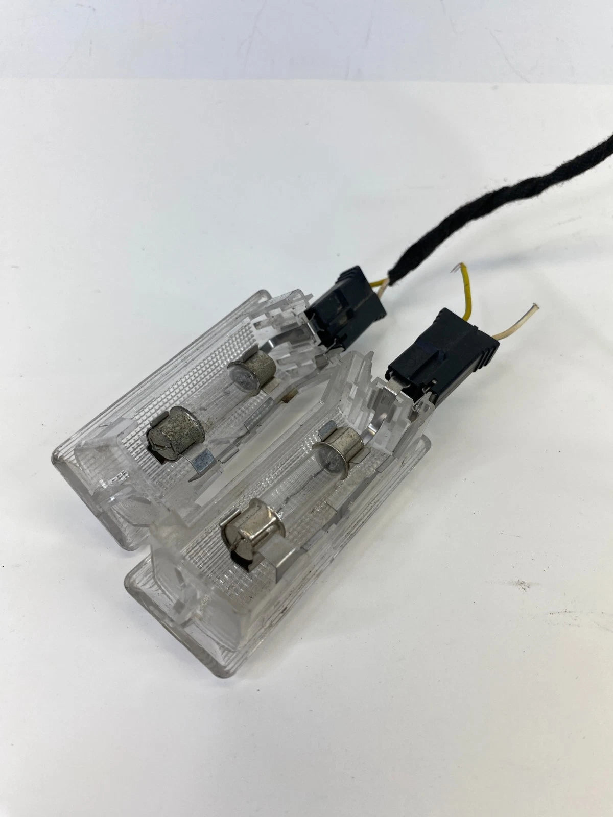 2013-2019 FORD POLICE INTERCEPTOR SEDAN REAR INTERIOR COURTESY LIGHT LAMP PAIR