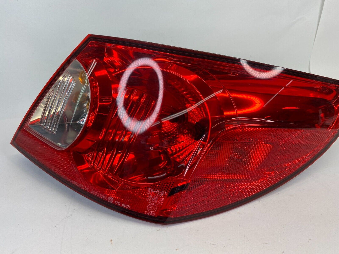 07 08 Chrysler Sebring Sedan Right Passenger Outer Tail Light Taillight Taillamp