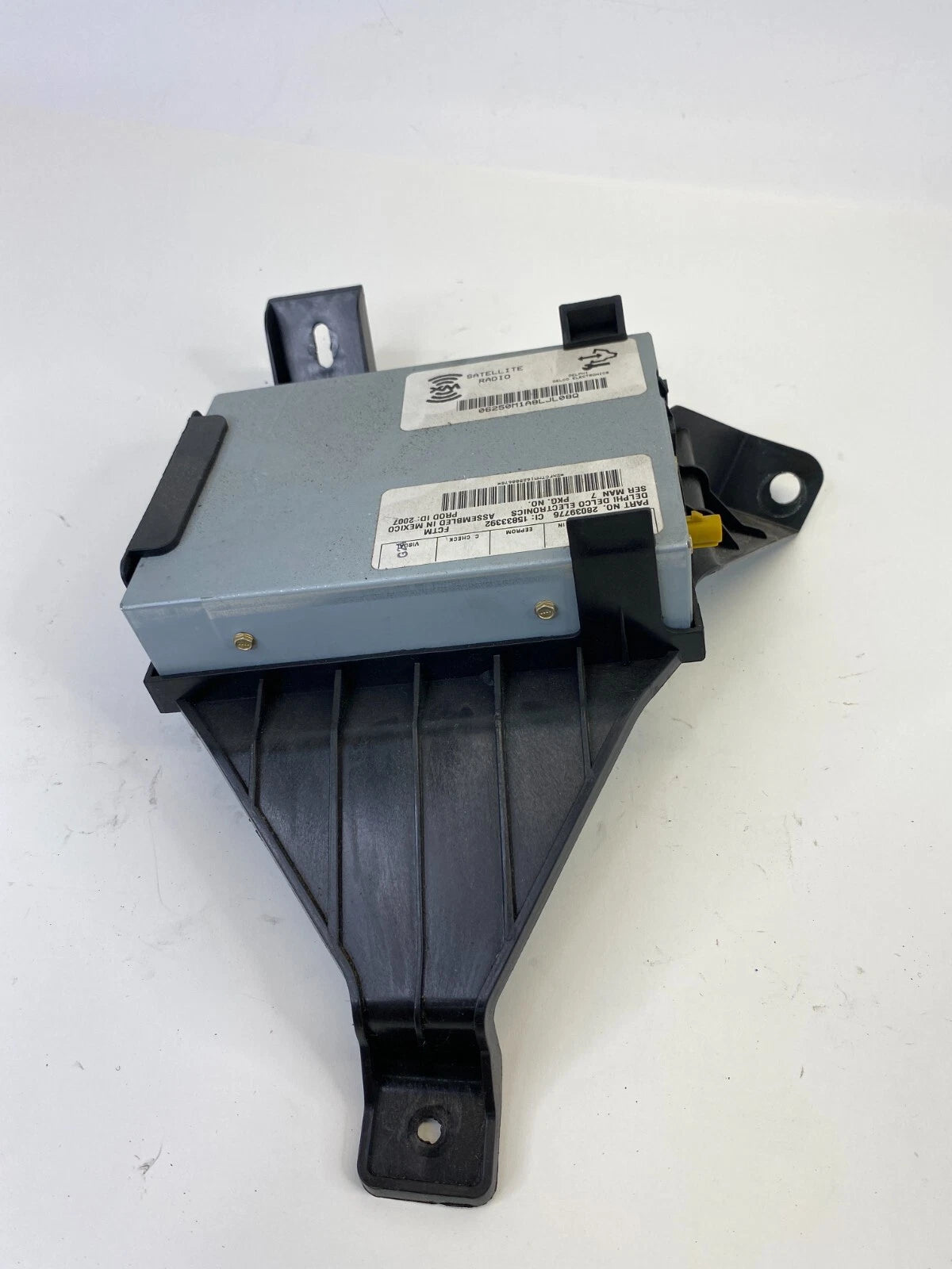 03-11 SAAB 9-3 93 SATELLITE RADIO COMPUTER CONTROL MODULE W/ BRACKET 28039776