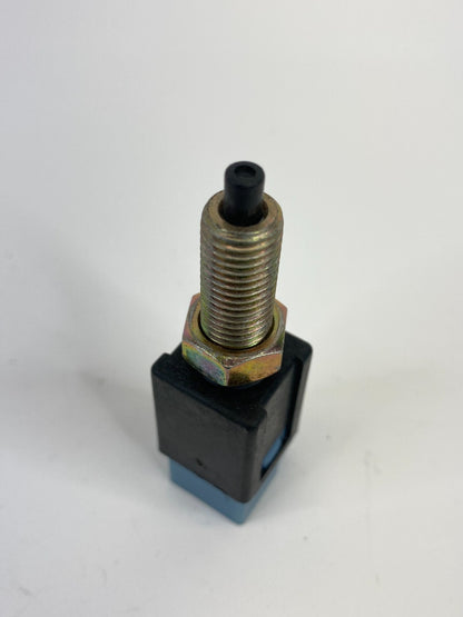 1897-2002 Nissan Pathfinder 87-99 Sentra Brake Stop Lamp Light Switch Sensor