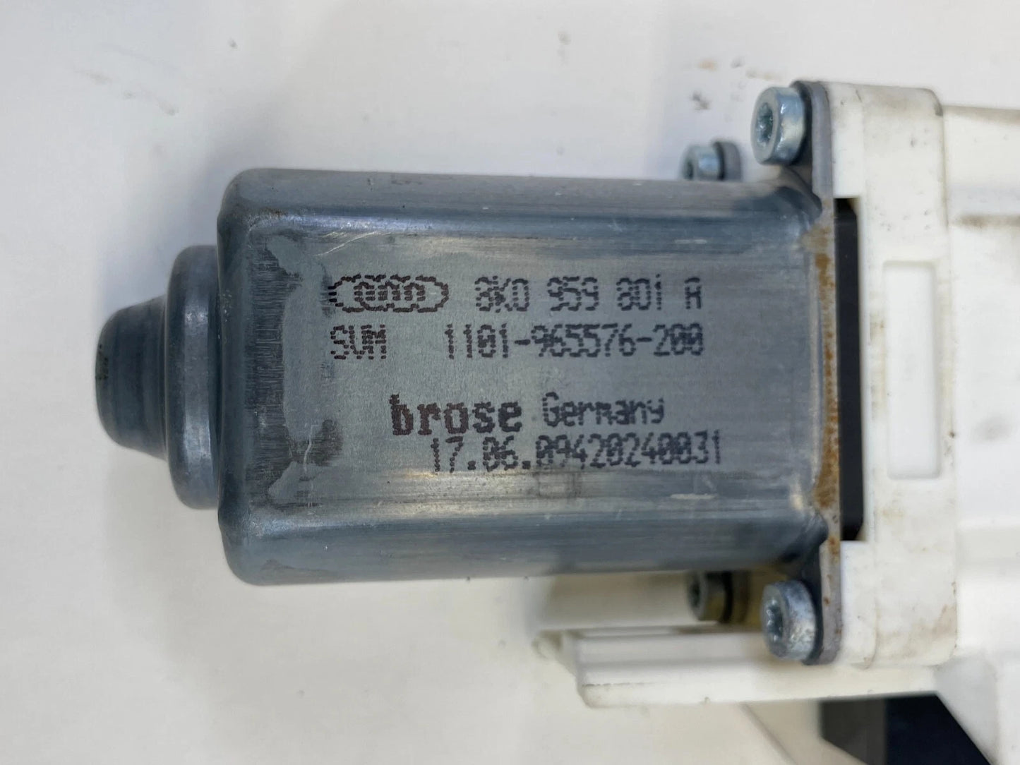 2010 2011 AUDI A6 QUATTRO FRONT LEFT SIDE DOOR POWER WINDOW MOTOR 8K0-959-801-A