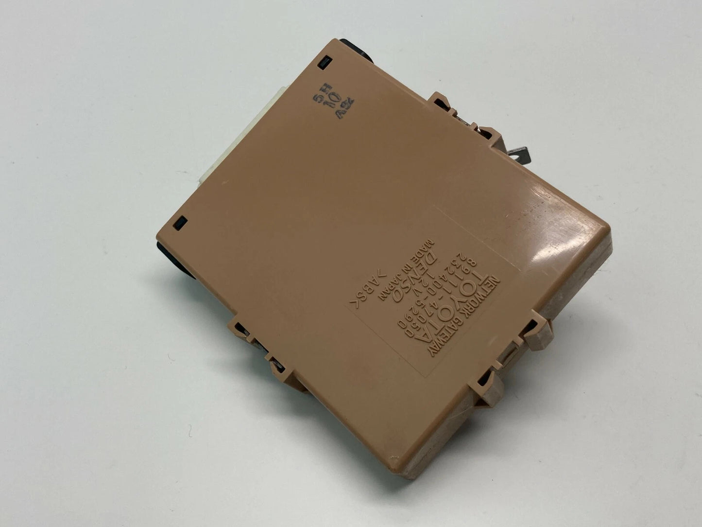 06-09 TOYOTA PRIUS MULTIPLEX NETWORK GATEWAY COMPUTER CONTROL MODULE 89111-47050