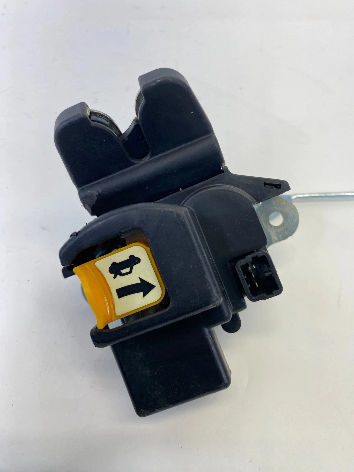 2012-2017 HYUNDAI ACCENT SEDAN TRUNK LOCK LATCH ACTUATOR ASSEMBLY OEM