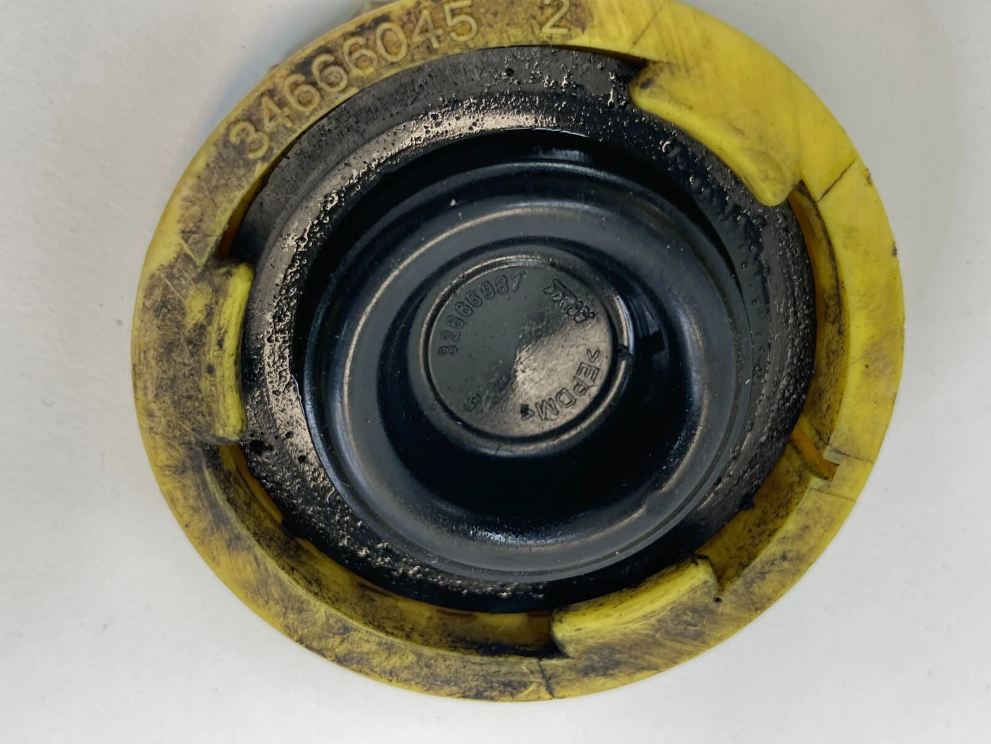 2008-2016 CHRYSLER TOWN & COUNTRY 3.8L BRAKE FLUID CYLINDER TANK CAP 34666045