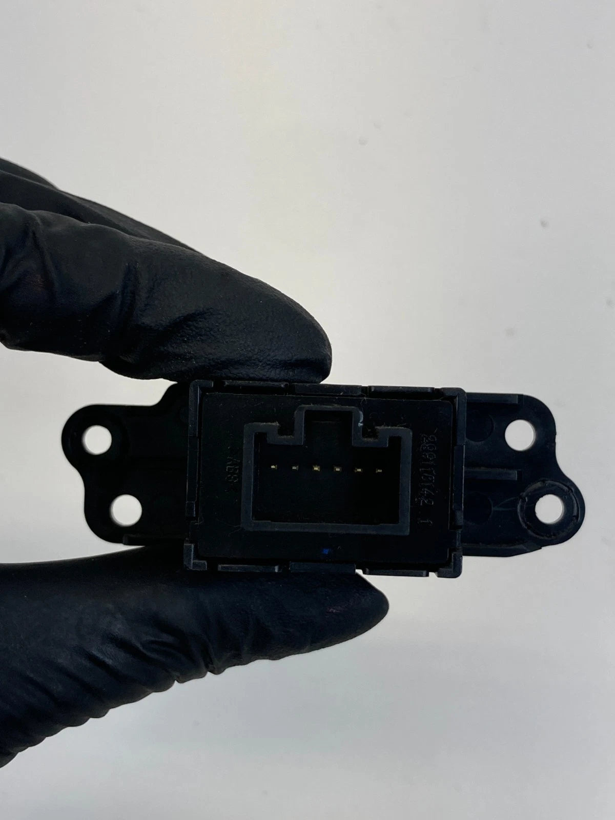 2014 15 16 17 2018 Kia Forte Hazard Light Button Switch 299118139 OEM