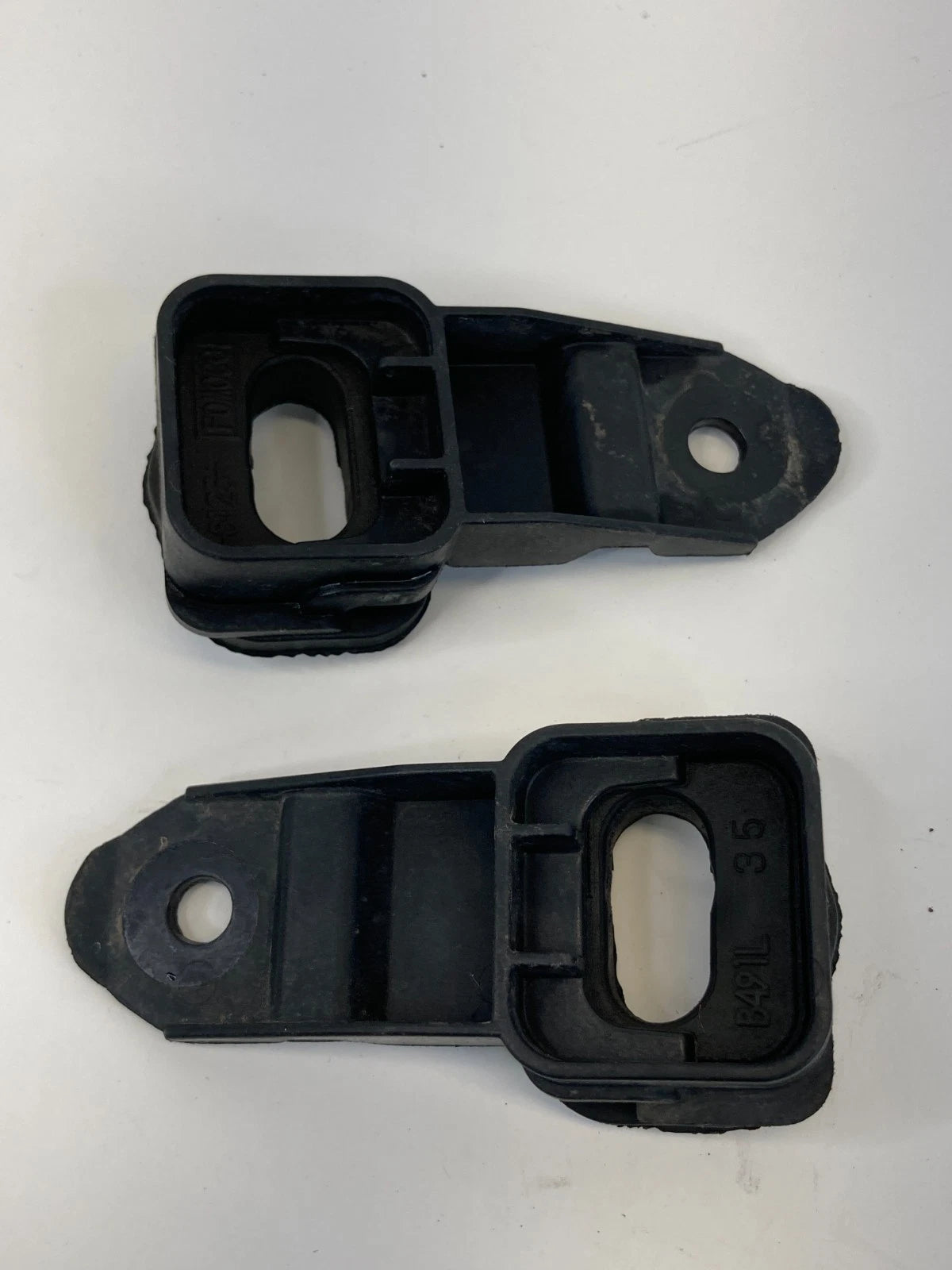 2013-2015 Ford Explorer Police Interceptor Utility Upper Radiator Bracket Set