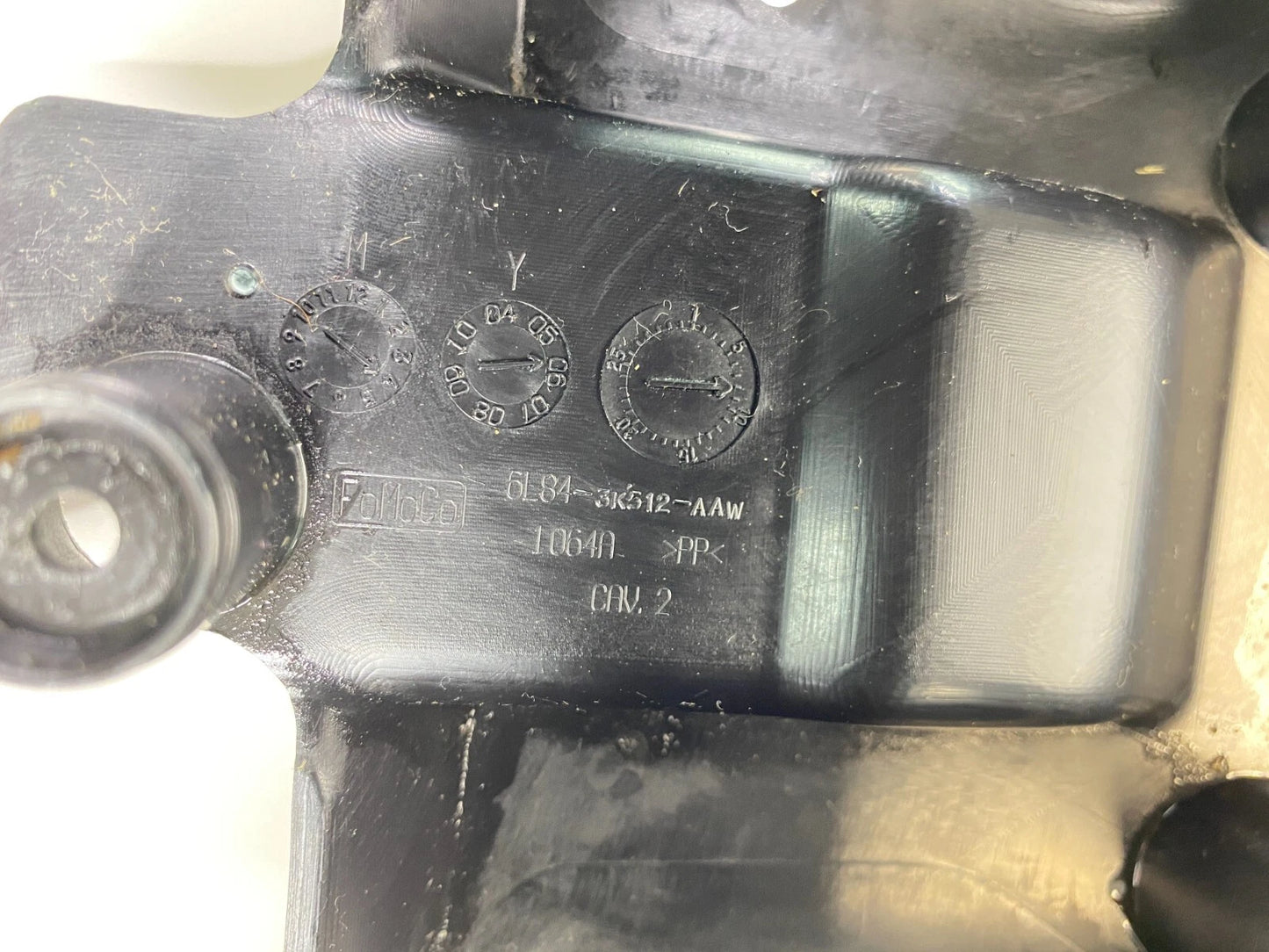 2005-2007 FORD ESCAPE MARINER STEERING COLUMN SHROUD TRIM COVER OEM 6L843K512AAW