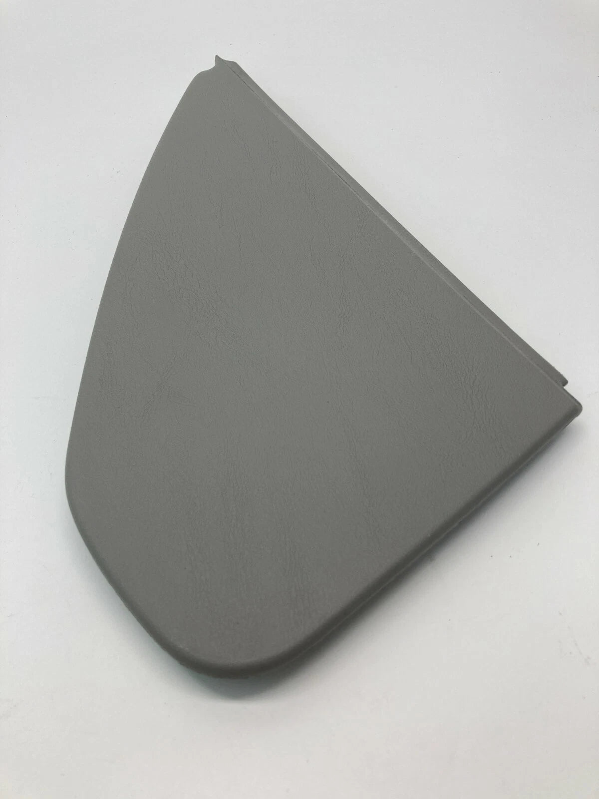 02-07 BUICK RENDEZVOUS FRONT DRIVER SIDE DASH FUSE RELAY PANEL COVER 10421908