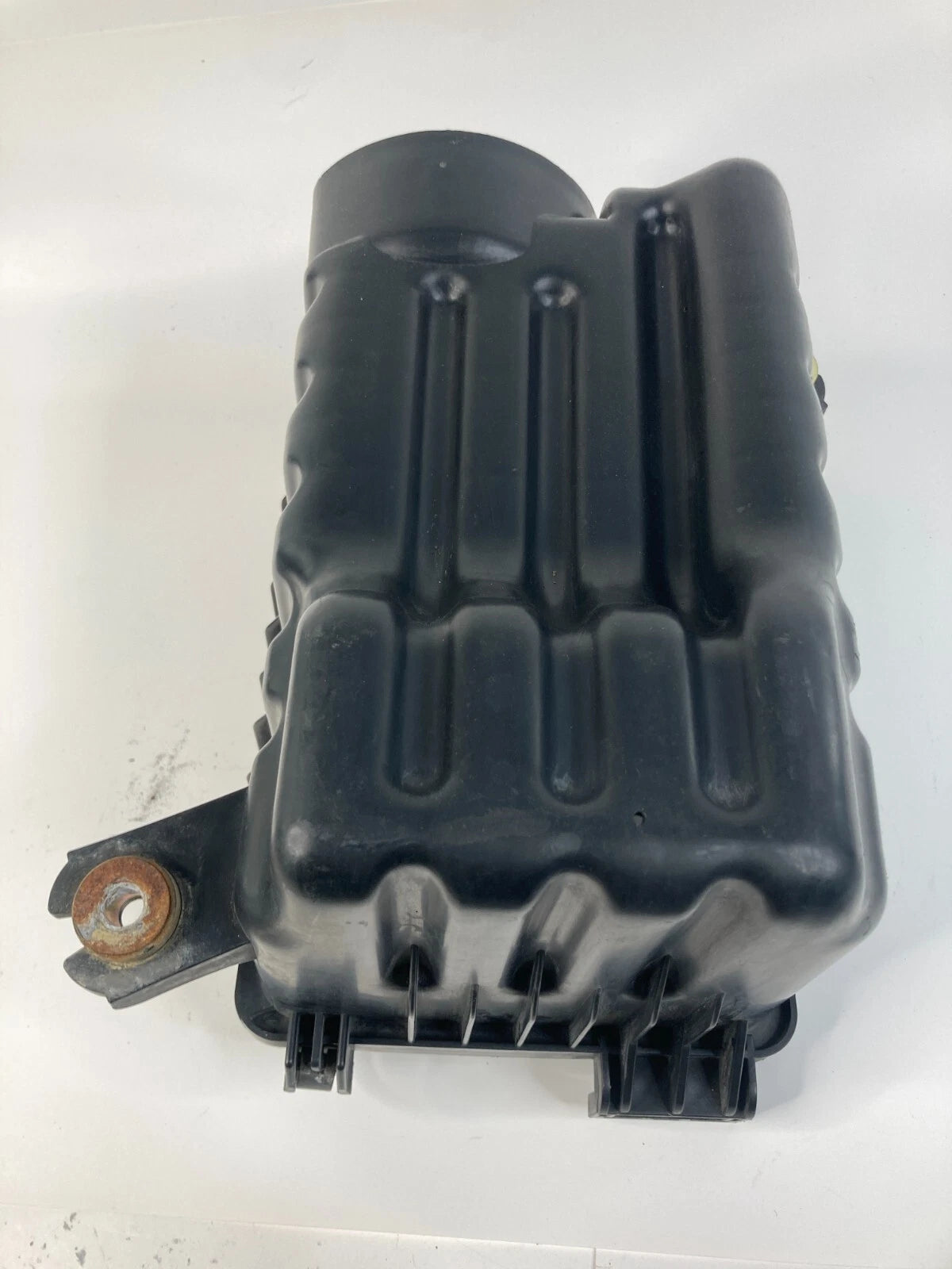 2007 2008 2009 HYUNDAI SANTA FE AIR INTAKE CLEANER BOX HOUSING LOWER COVER OEM