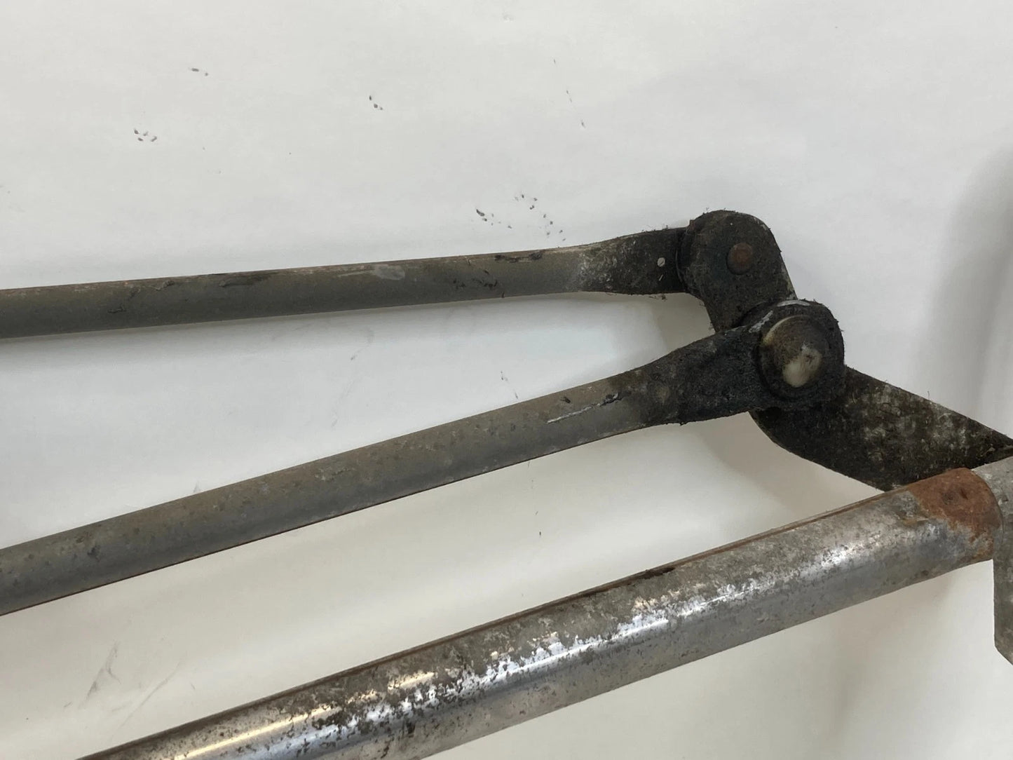 2005 2006 2007 HONDA ODYSSEY FRONT WINDSHIELD WIPER MOTOR W/ LINKAGE