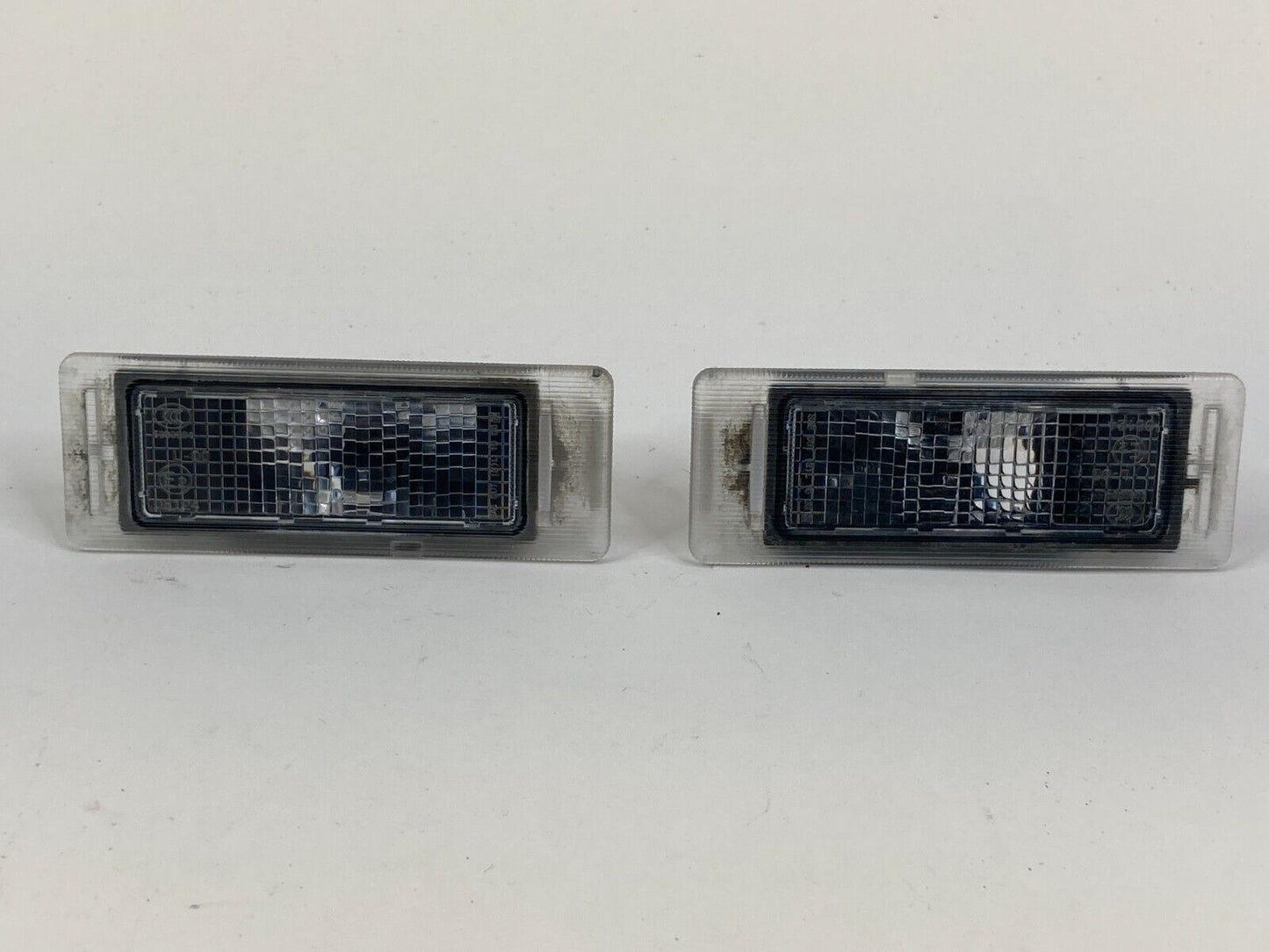 2010-2017 Chevrolet Equinox Rear License Light Lamp Pair Set 13502178 OEM