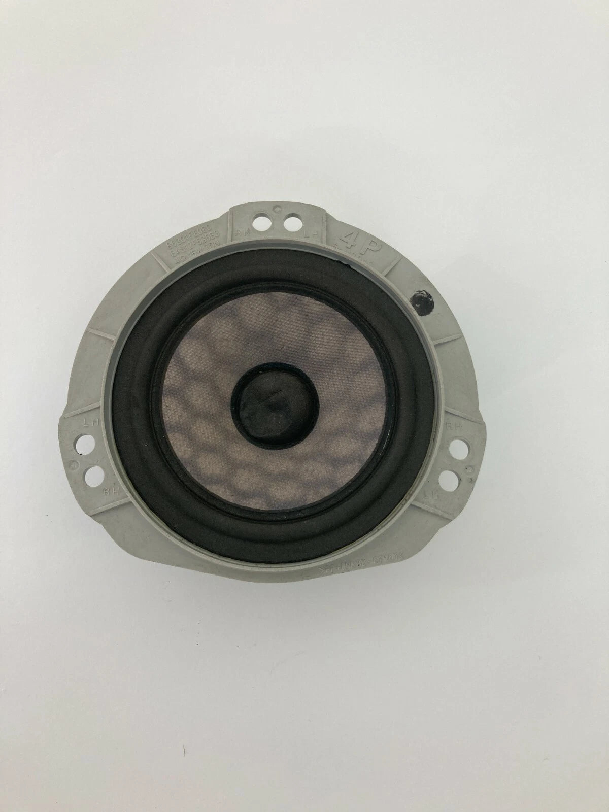 2004-2006 SUBARU IMPREZA OUTBACK WAGON REAR RIGHT SIDE DOOR SPEAKER 86301FE080