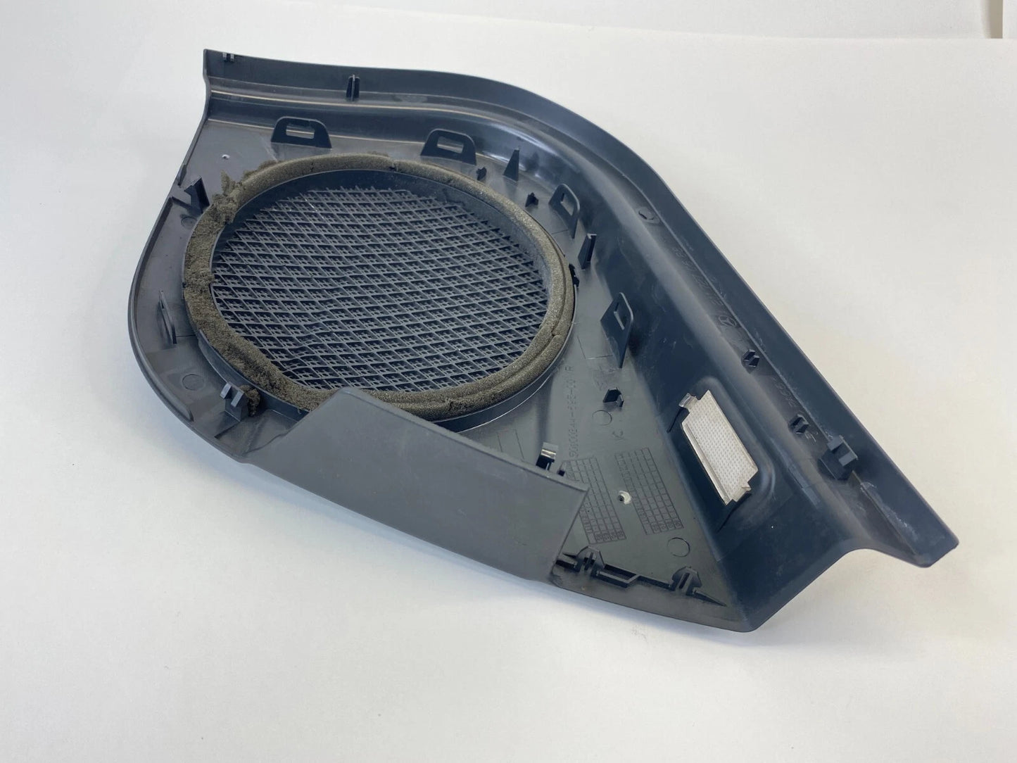 03-09 MERCEDES BENZ E350 FRONT RIGHT DOOR PANEL SPEAKER GRILLE COVER A2117270688