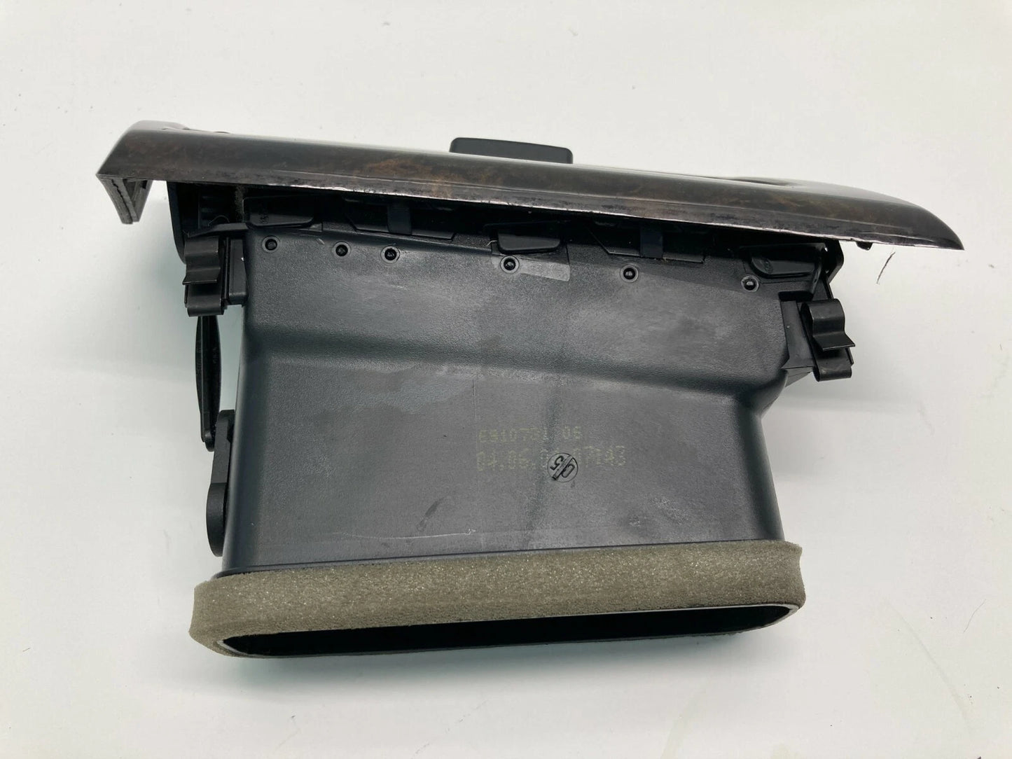 04-05 BMW 525I 530I 545I LEFT DRIVER SIDE DASH AIR VENT GRILLE DUCT 64226910731