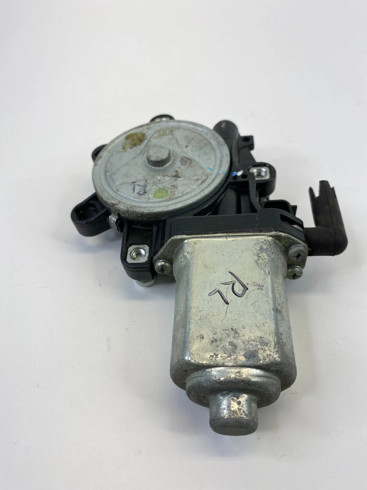 2007 08 09 10 11 2012 NISSAN VERSA REAR LEFT SIDE DOOR WINDOW MOTOR 82731-AX00A