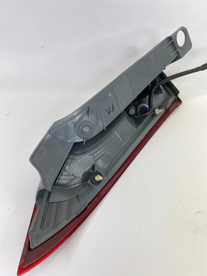 2012-2014 HONDA CR-V REAR RIGHT PASSENGER SIDE UPPER TAIL LIGHT TAILLIGHT ASSY