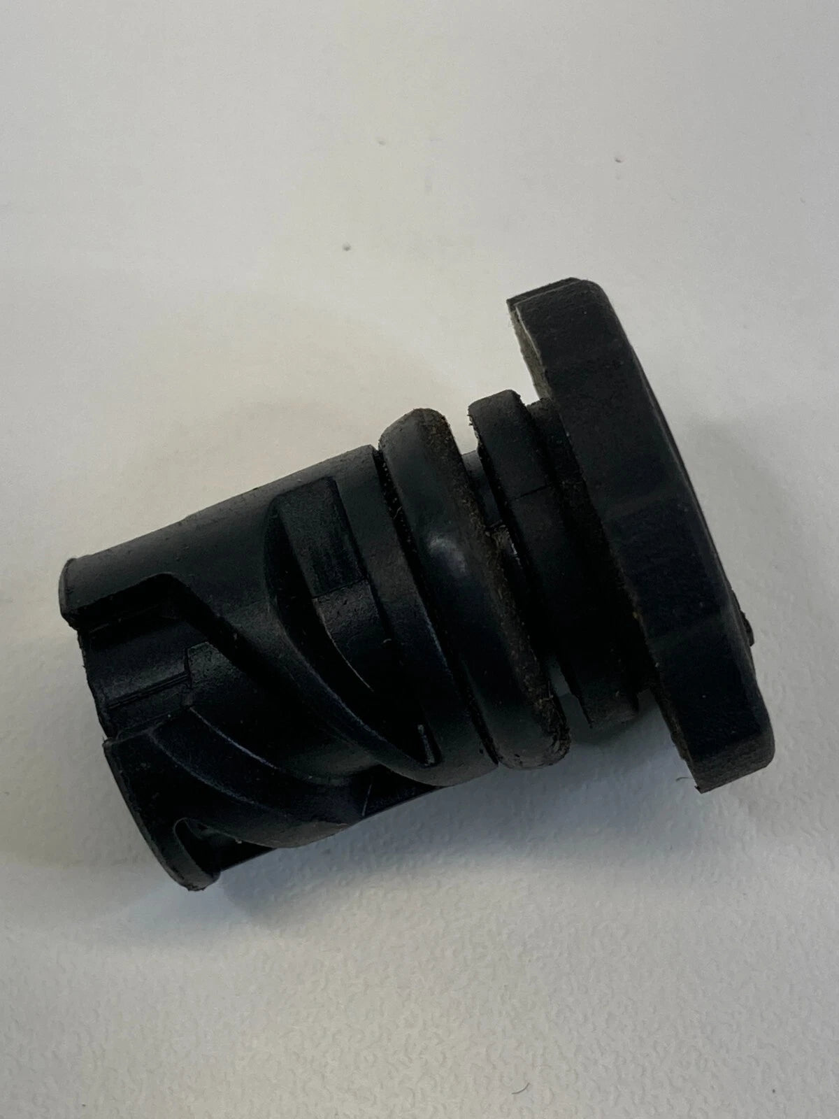 2008-2016 CHRYSLER TOWN & COUNTRY ENGINE OIL FILLER FLUID COVER CAP OEM