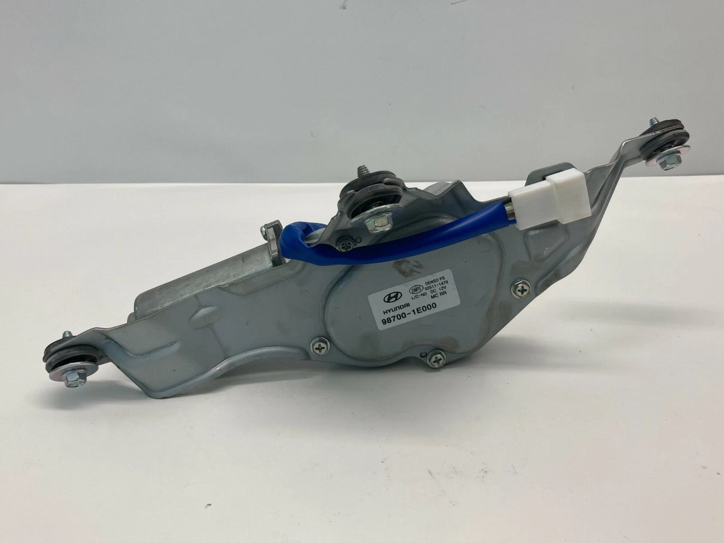2007-2011 HYUNDAI ACCENT HATCHBACK REAR WIPER MOTOR ASSEMBLY 98700-1E000 OEM