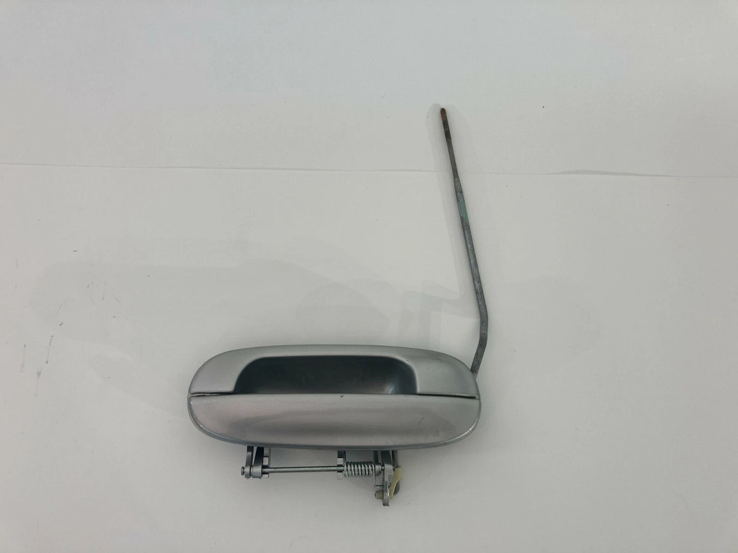02-09 CHEVY TRAILBLAZER GMC ENVOY FRONT RIGHT PASSENGER OUTER DOOR HANDLE FR RH