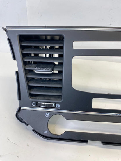 2017 2018 HYUNDAI ELANTRA CENTER DASH RADIO BEZEL TRIM W/ AIR VENT 84704-F3000