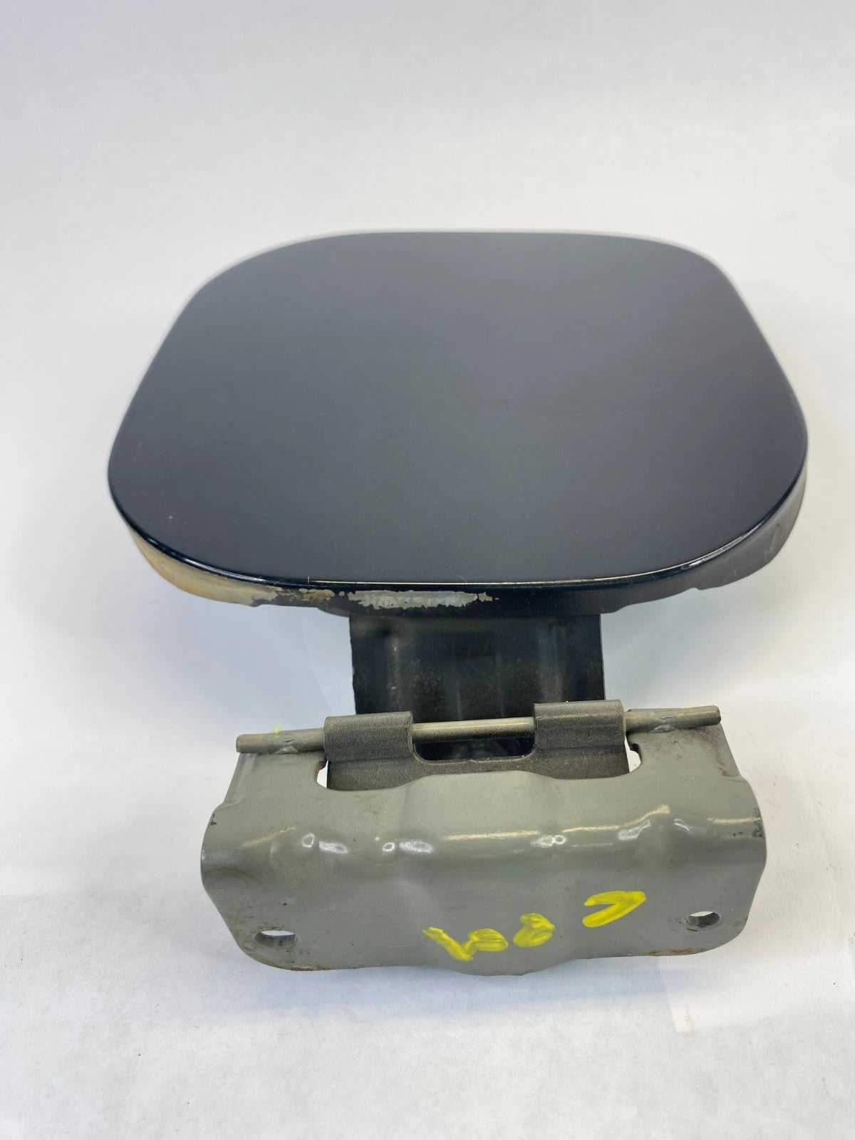 2013-2019 NISSAN SENTRA SEDAN 1.8L 16V FUEL FILLER DOOR GAS LID COVER