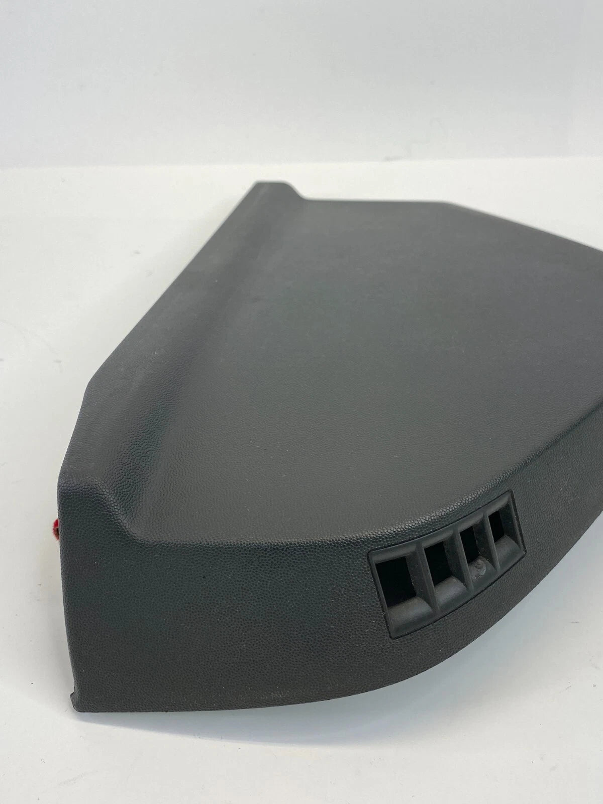 2004 2005 2006 SRX FRONT RIGHT PASSENGER SIDE DASH END CAP COVER PANEL TRIM OEM