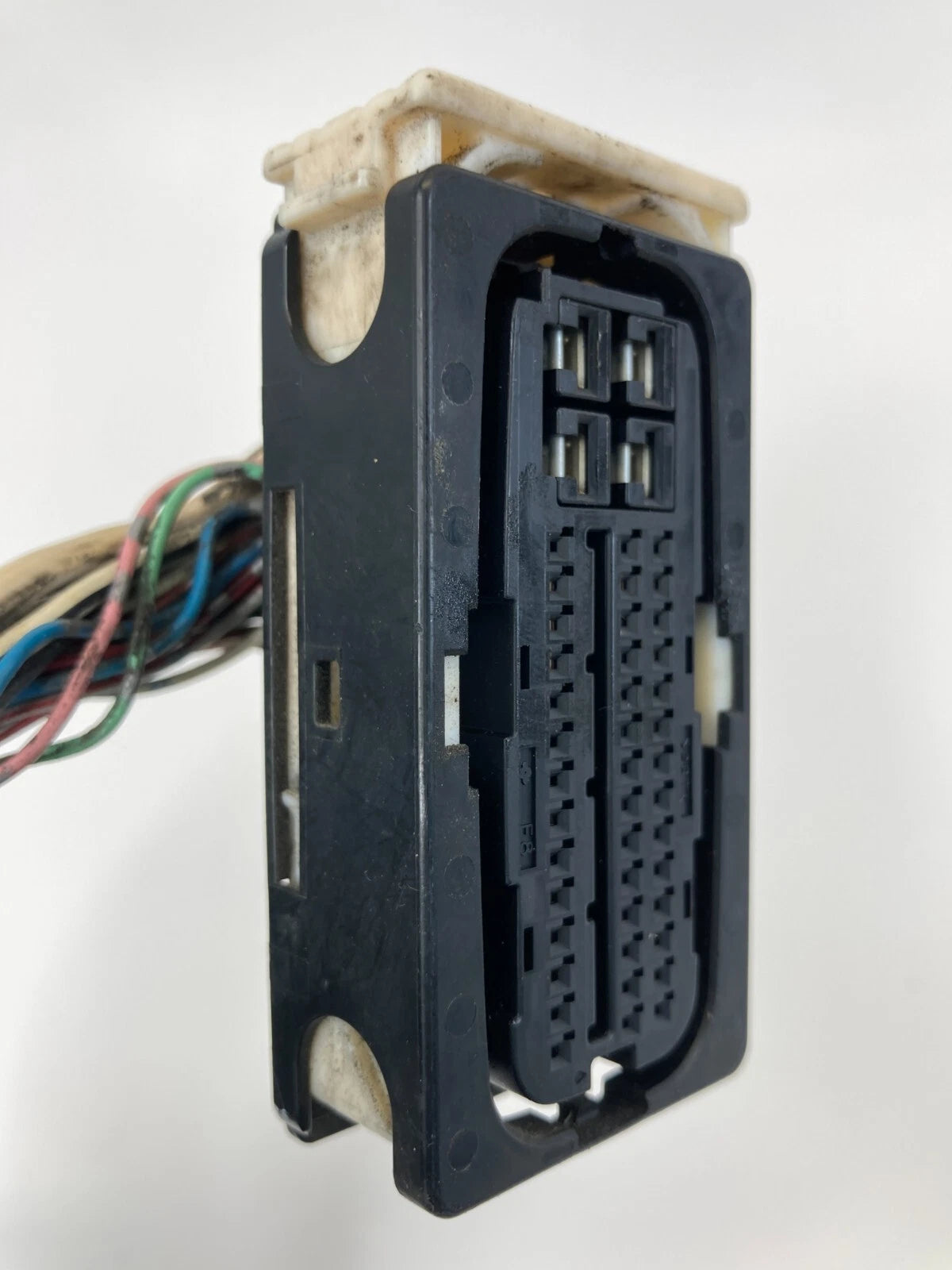 2004-2006 TOYOTA CAMRY 3.0L V6 ANTI LOCK BRAKE ABS PUMP MODULE CONNECTOR PLUG