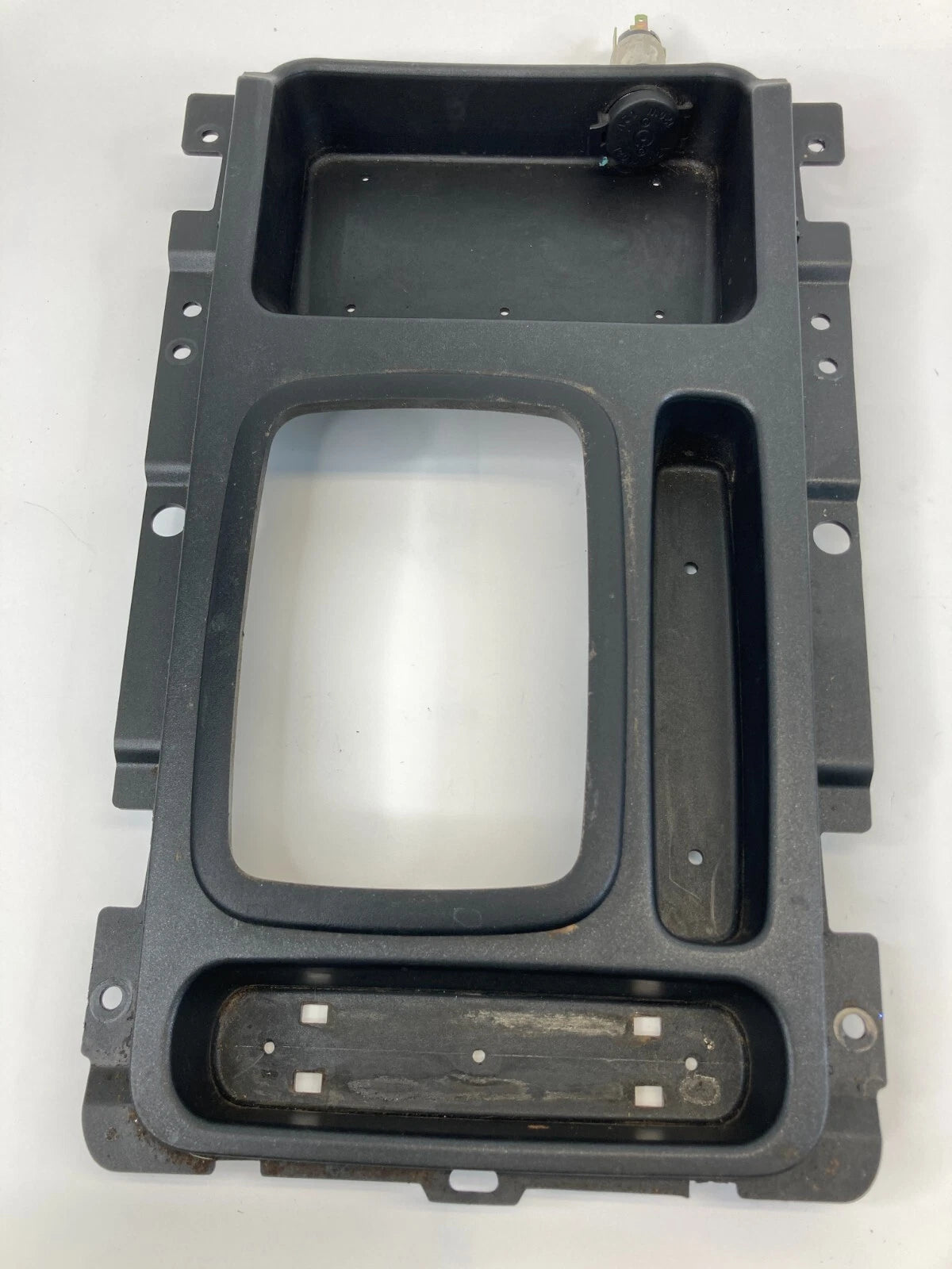 2003-2006 KIA SORENTO A/T CENTER CONSOLE SHIFT COVER BEZEL TRIM 84621-3E070 OEM