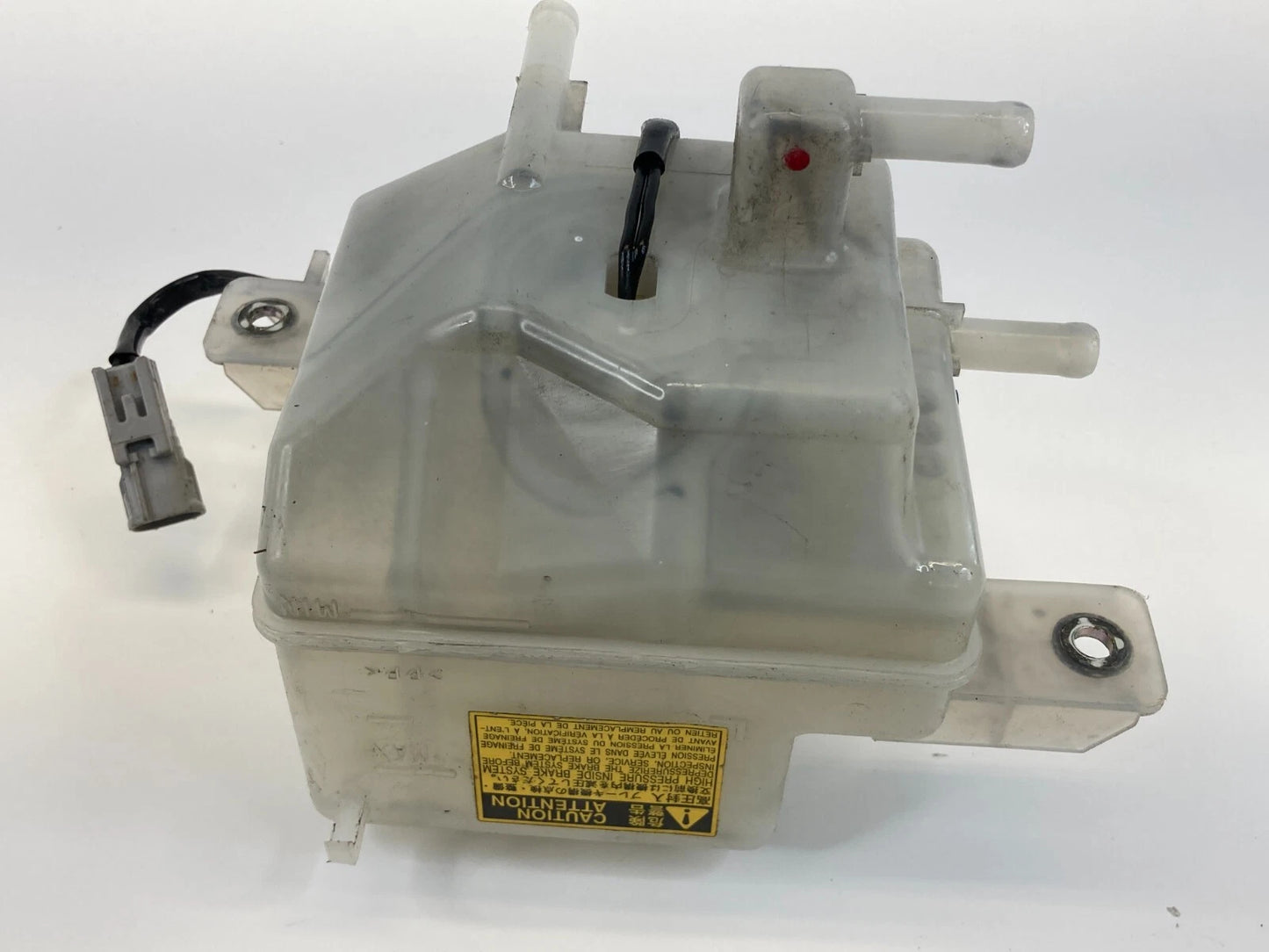 2010-2015 TOYOTA PRIUS BRAKE MASTER CYLINDER RESERVOIR BOTTLE TANK OEM