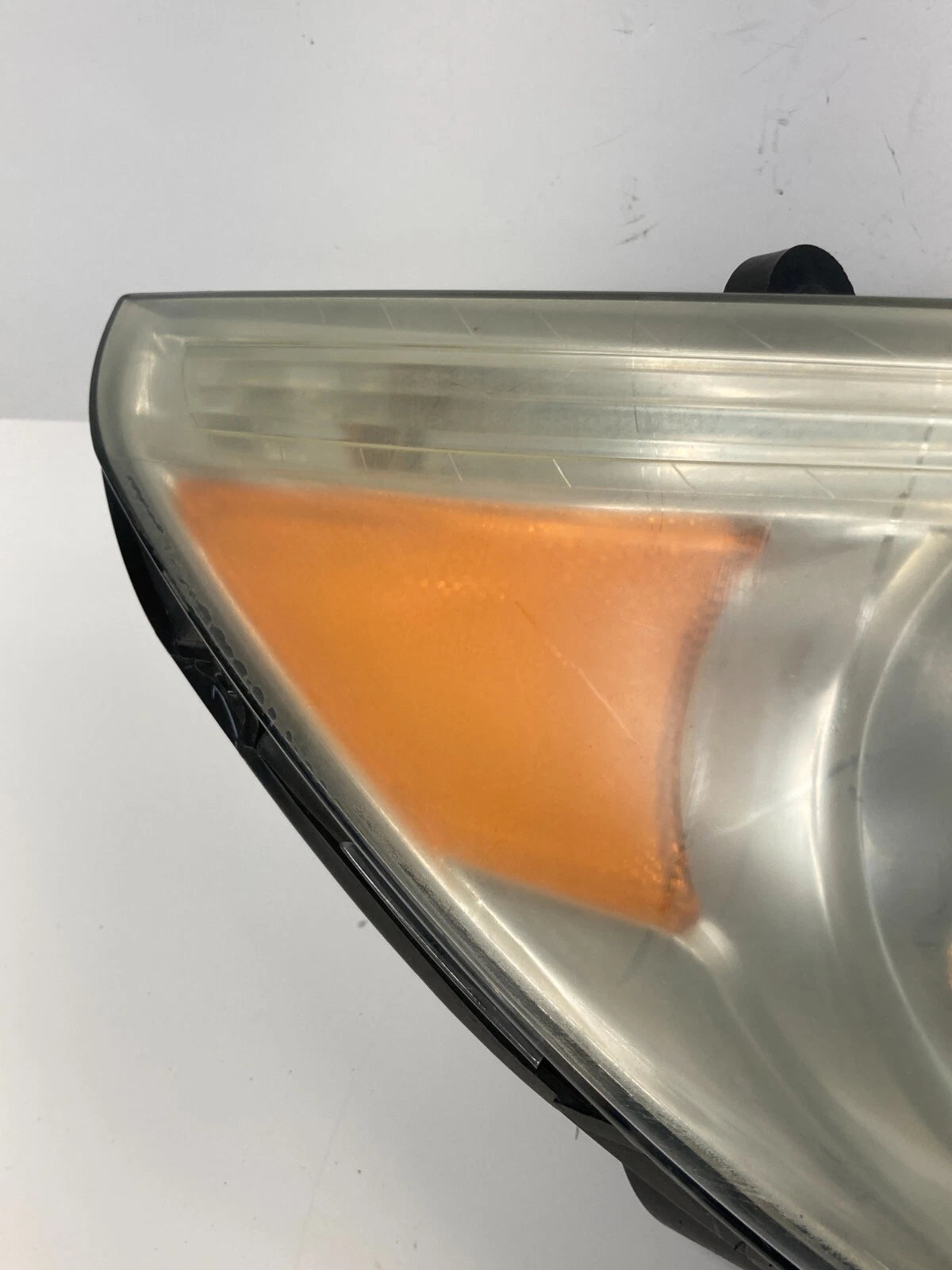 2009-2014 VW ROUTAN FRONT RIGHT PASSENGER SIDE HEADLIGHT HEADLAMP 05113438AD OEM