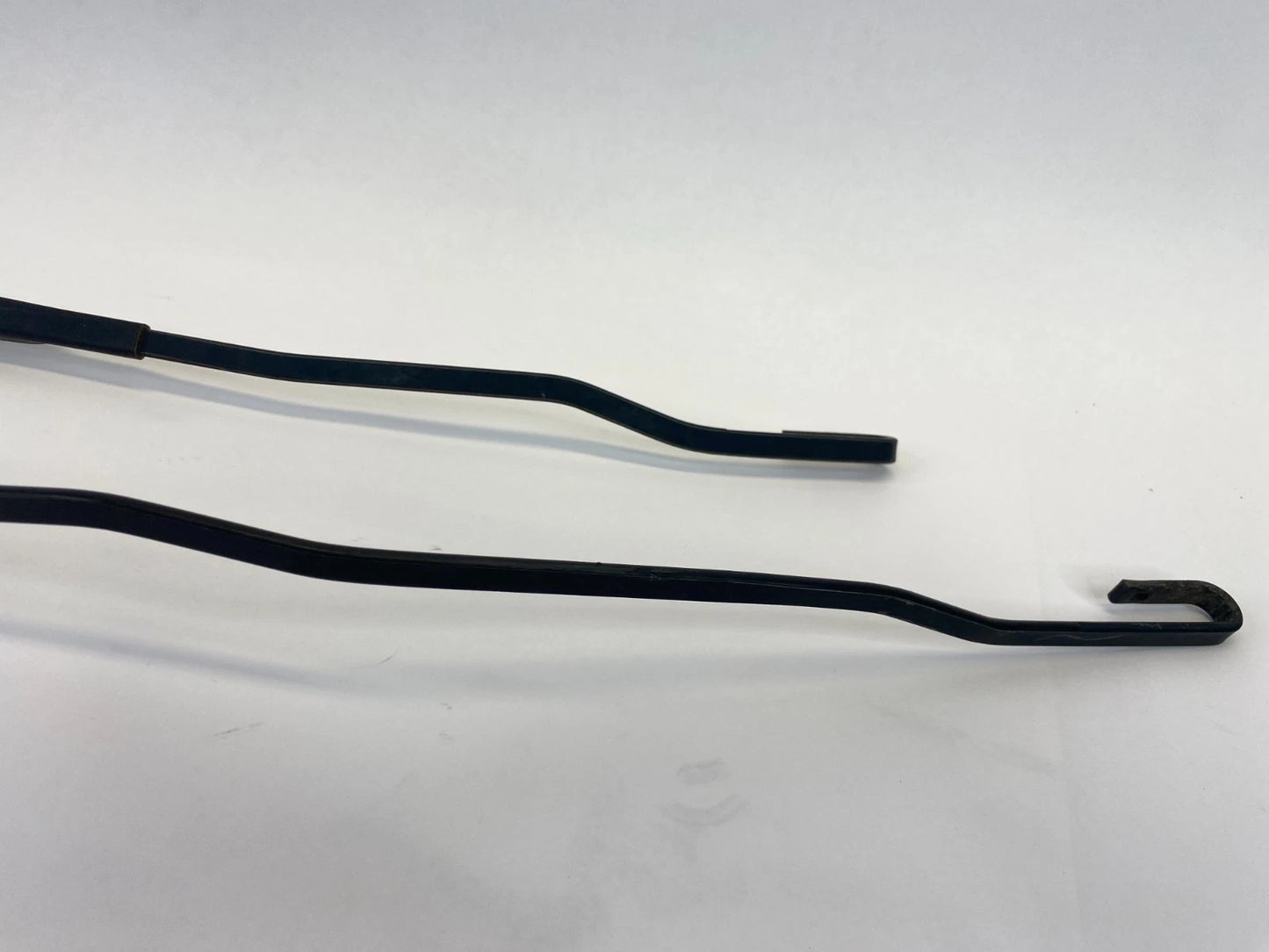 2009 2010 DODGE JOURNEY FRONT WINDSHIELD WIPER ARM PAIR SET LH RH OEM