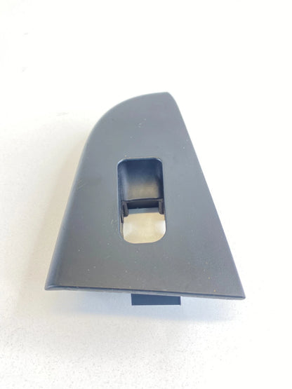 06-10 HYUNDAI ELANTRA SEDAN REAR RIGHT DOOR WINDOW SWITCH BEZEL TRIM 93580-2H100