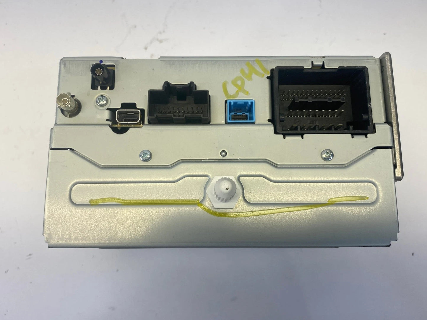 2016 2017 CHEVROLET EQUINOX RADIO AM FM CD STEREO RECEIVER OEM 84026074