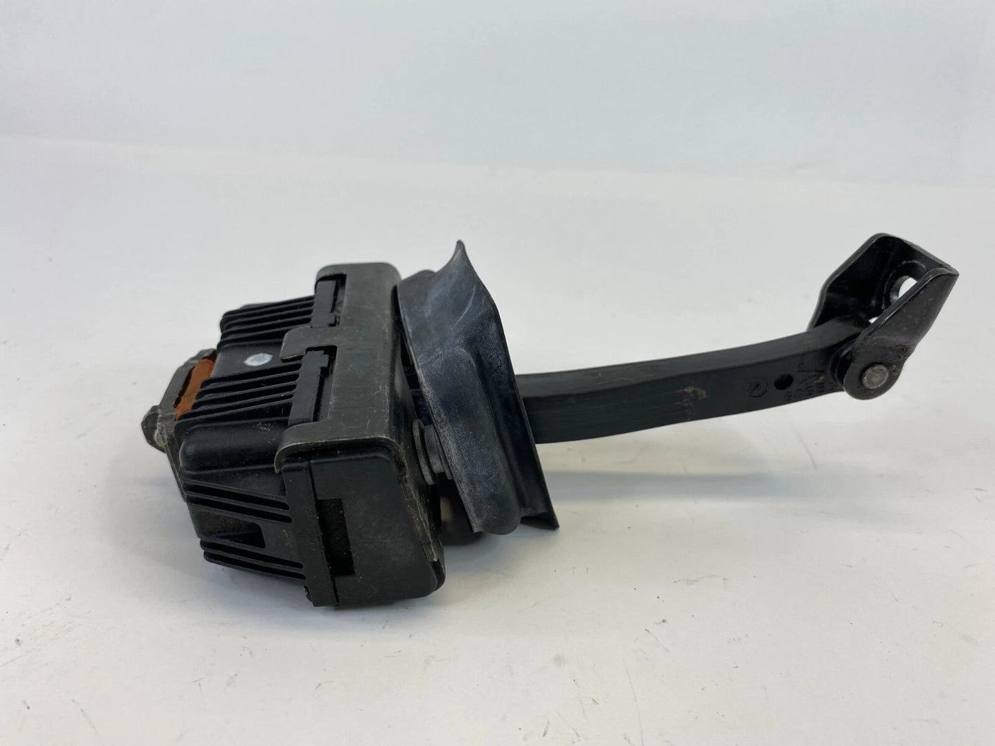 2004-2007 BMW 530I FRONT RIGHT PASSENGER SIDE DOOR CHECK STOPPER DETENT OEM