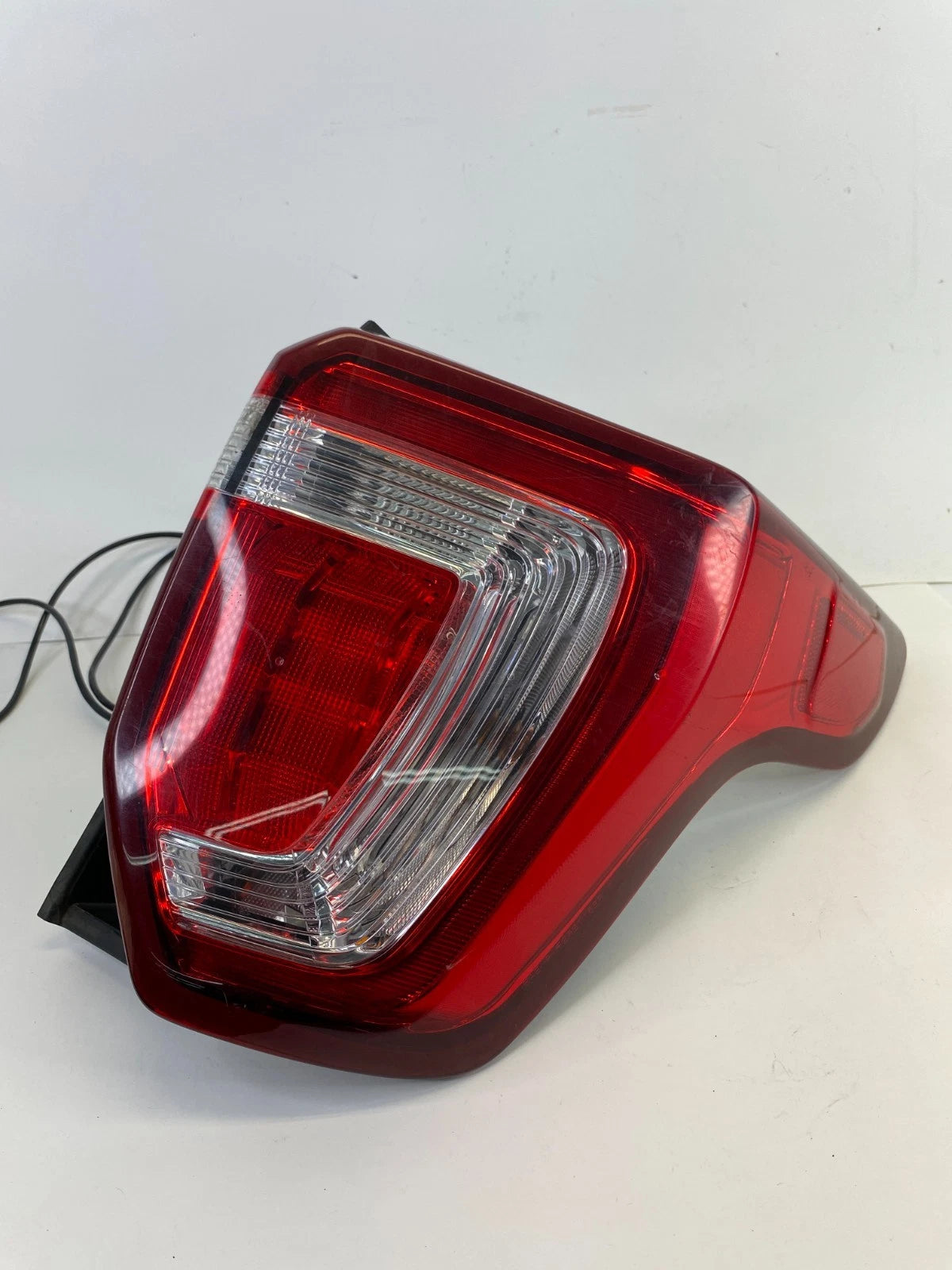 2016-2019 Ford Explorer Police Interceptor Utility Right Taillight Taillamp OEM