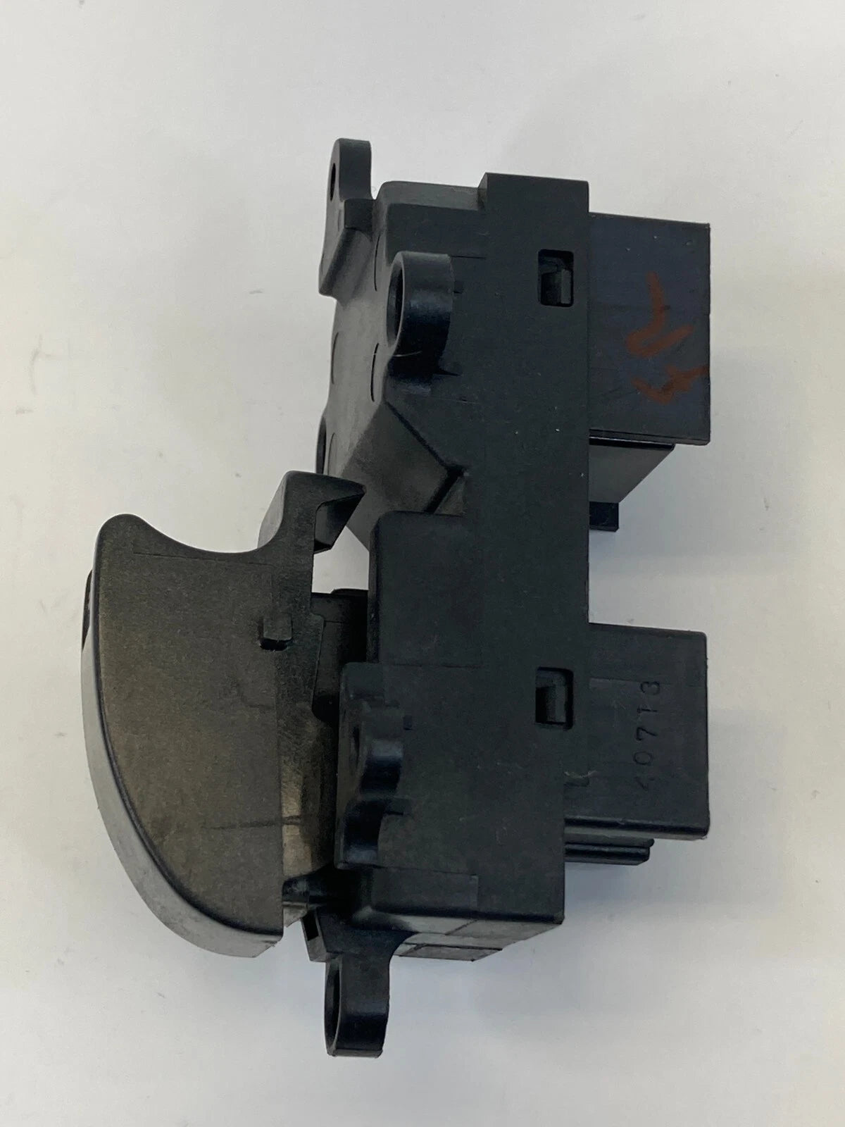 2004-2006 ACURA MDX FRONT RIGHT SIDE DOOR POWER WINDOW CONTROL SWITCH BUTTON OEM