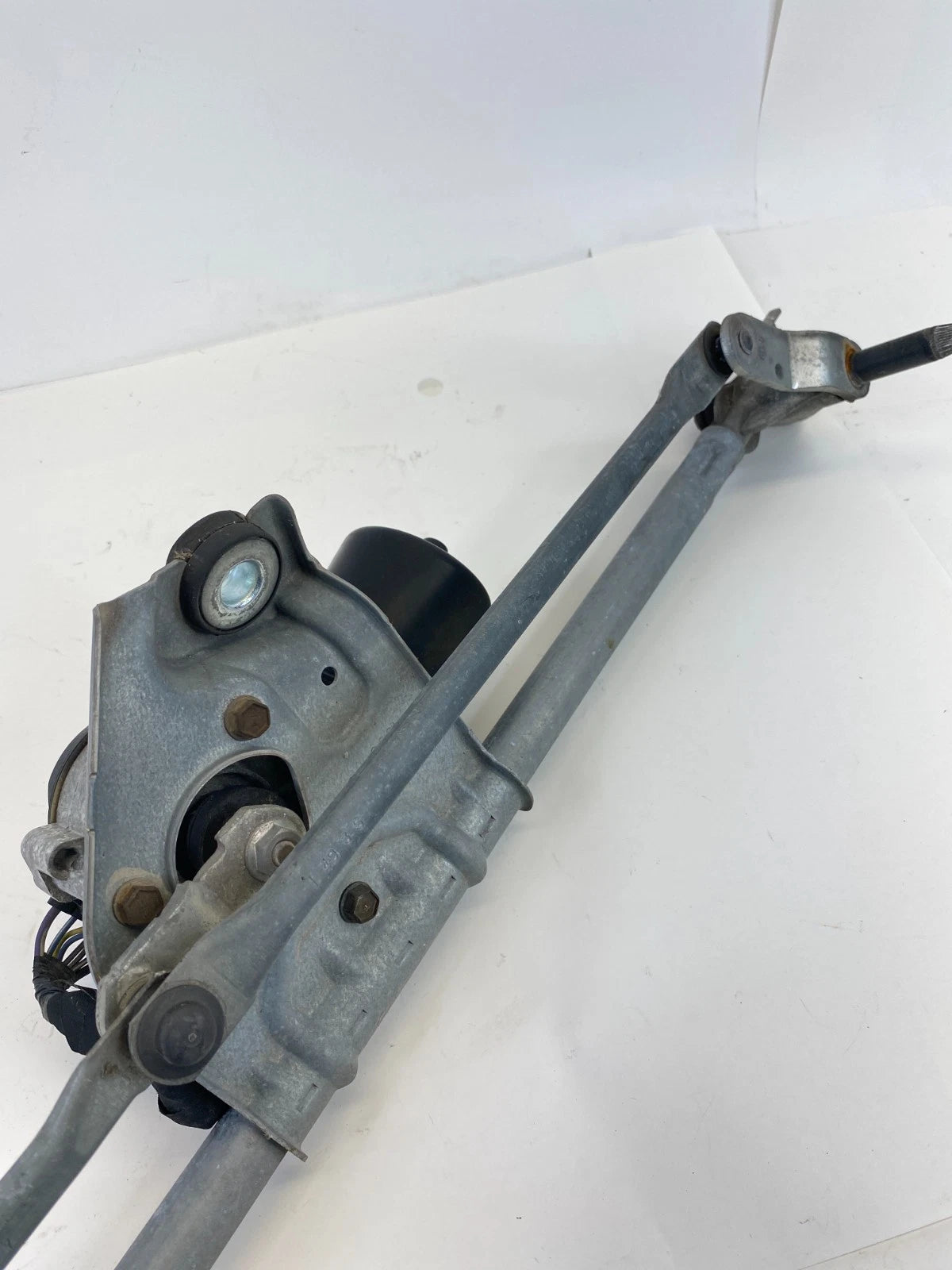 2013-2019 Ford Flex Windshield Wiper Motor w/Transmission Linkage DA83-17500-AB