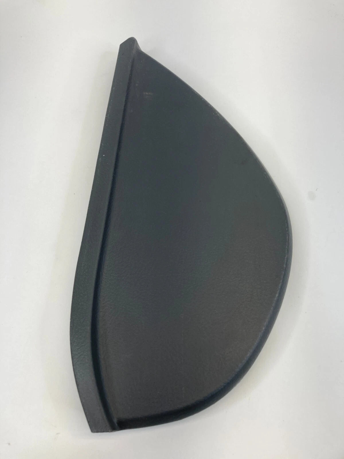 2004-2008 KIA SPECTRA DASH RIGHT PASSENGER SIDE END CAP COVER TRIM 84766-2F000