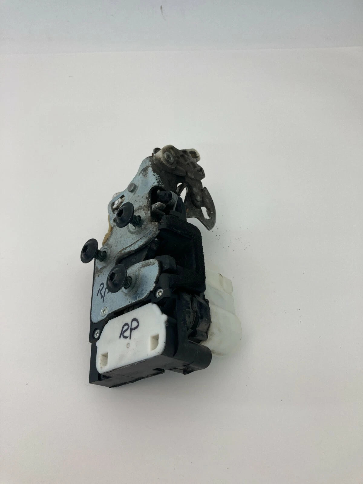 2002-2007 BUICK RENDEZVOUS REAR RIGHT SIDE DOOR LOCK LATCH RELEASE ACTUATOR OEM