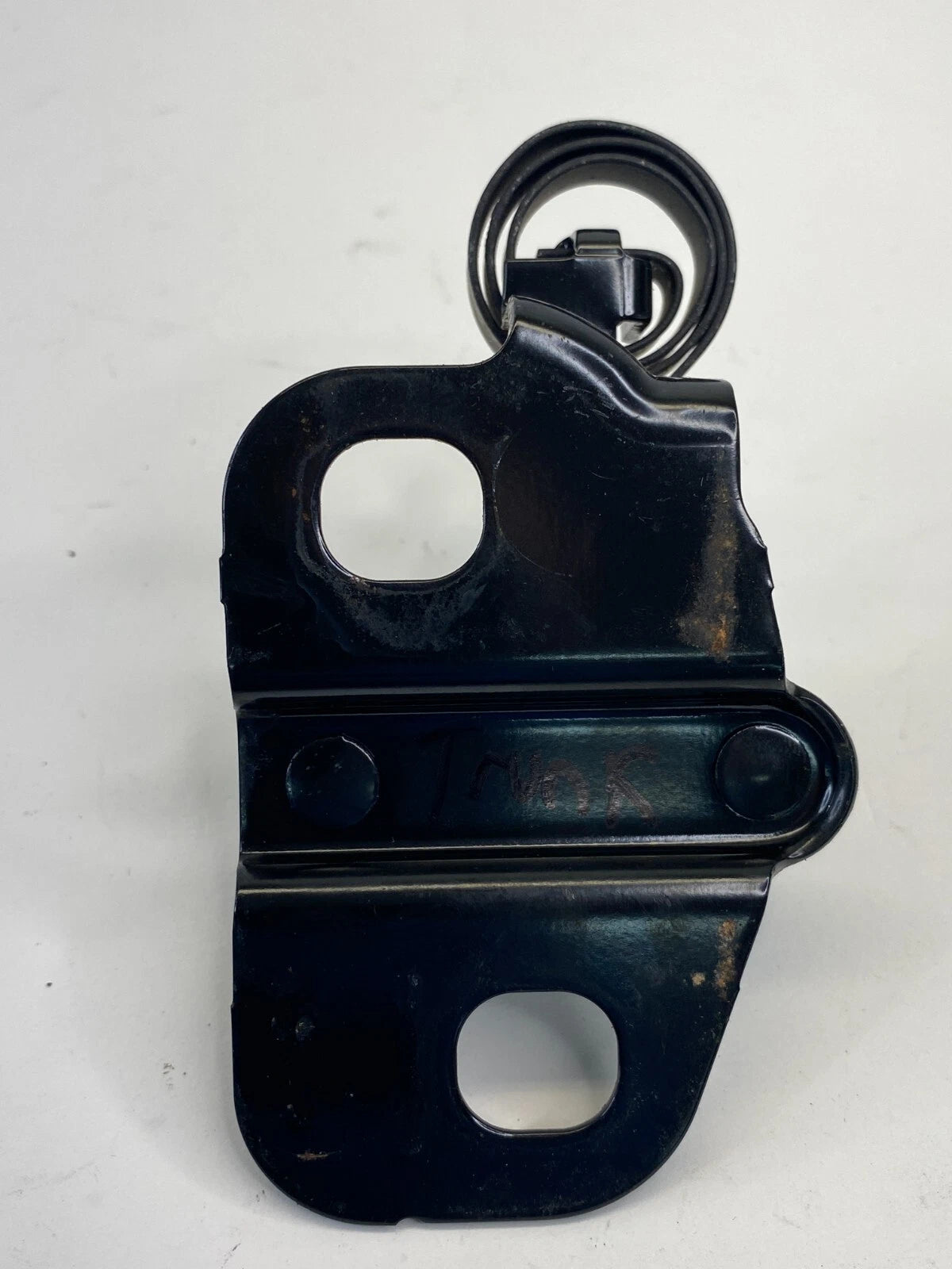 05-08 PONTIAC G6 07-08 G5 REAR BACK LIFTGATE TRUNK LATCH STRIKER 22697745 OEM