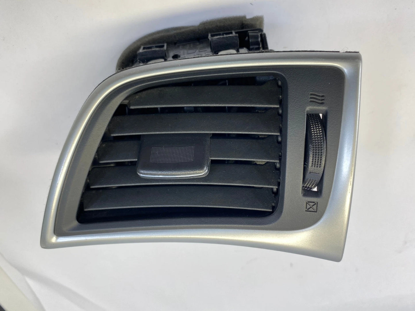 2013-2019 NISSAN SENTRA RIGHT SIDE DASH AIR VENT A/C GRILLE OUTER 68760-3SG0A