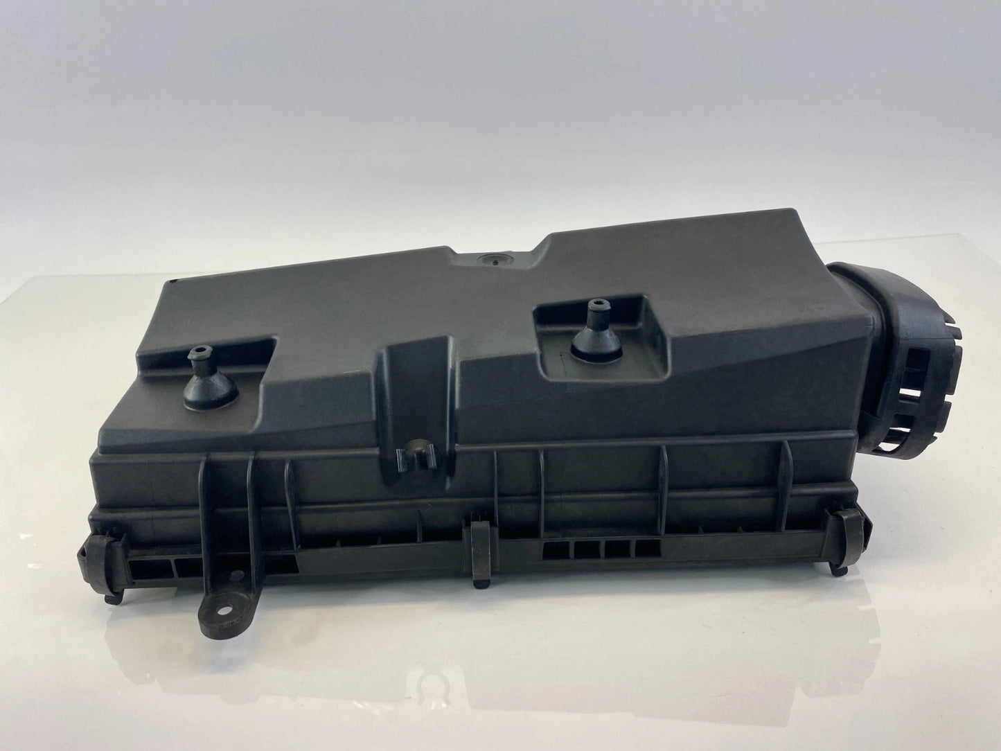 2007 2008 2009 2010 BMW X5 3.0L L6 AT AIR CLEANER FILTER BOX LOWER COVER HOUSING