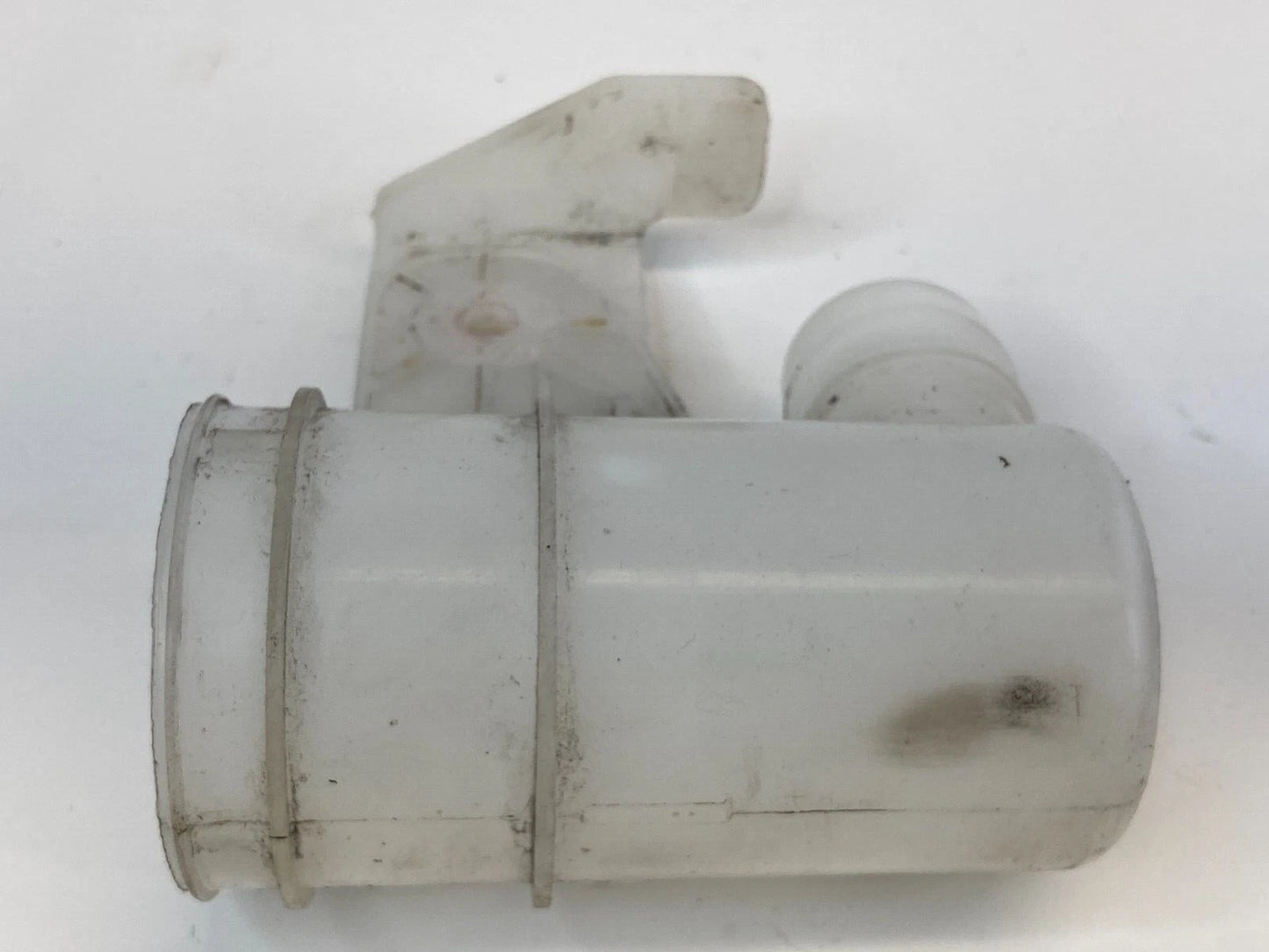11-18 VOLKSWAGEN JETTA WINDSHIELD WIPER WASHER FLUID RESERVOIR TANK FILLER NECK