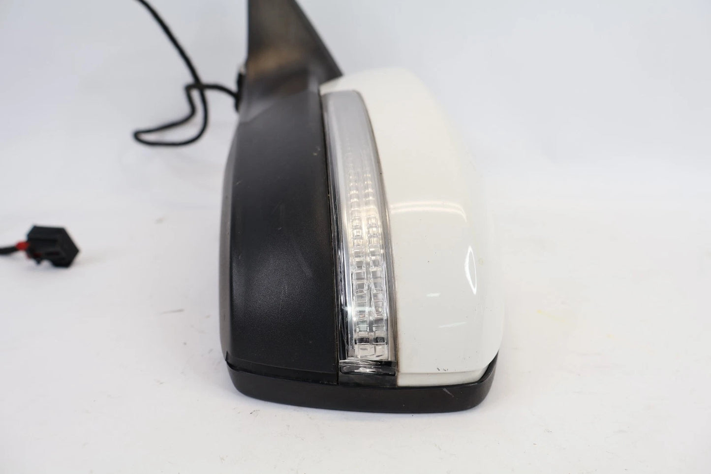 2012-2015 VOLKSWAGEN PASSAT LEFT SIDE VIEW POWER DOOR MIRROR ASSEMBLY WHITE OEM